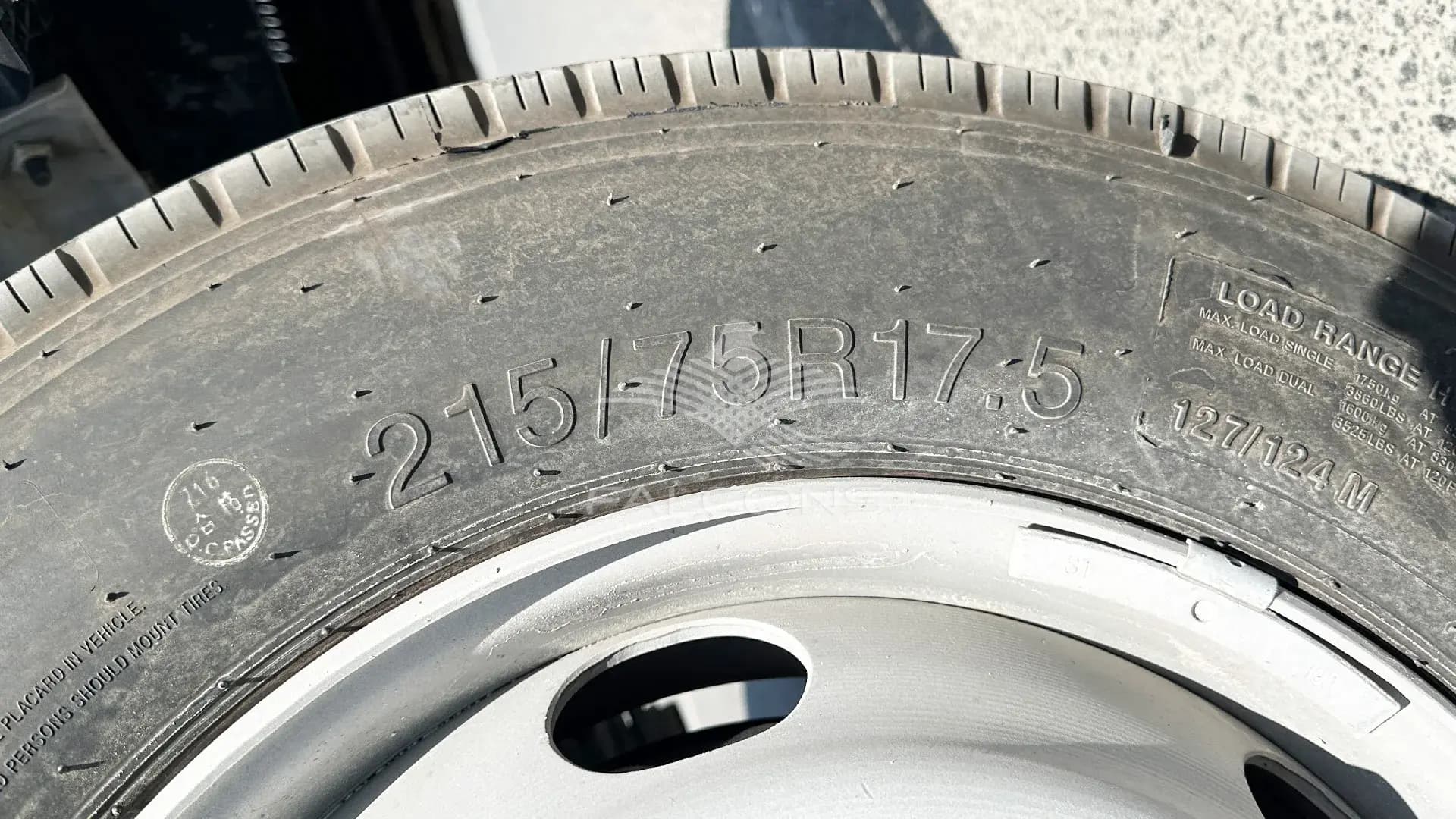 4500WB 2WD TRUCK 162KW 8T - Image 9