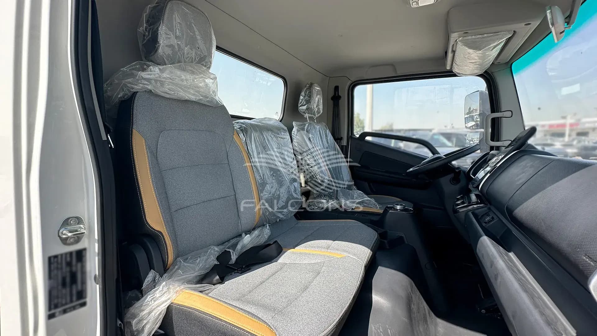 4500WB 2WD TRUCK 162KW 8T - Image 12