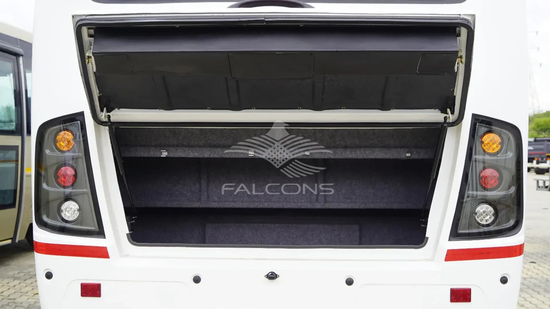 345CC 29 SEATER EXECUTIVE LX LHD AC - Image 4