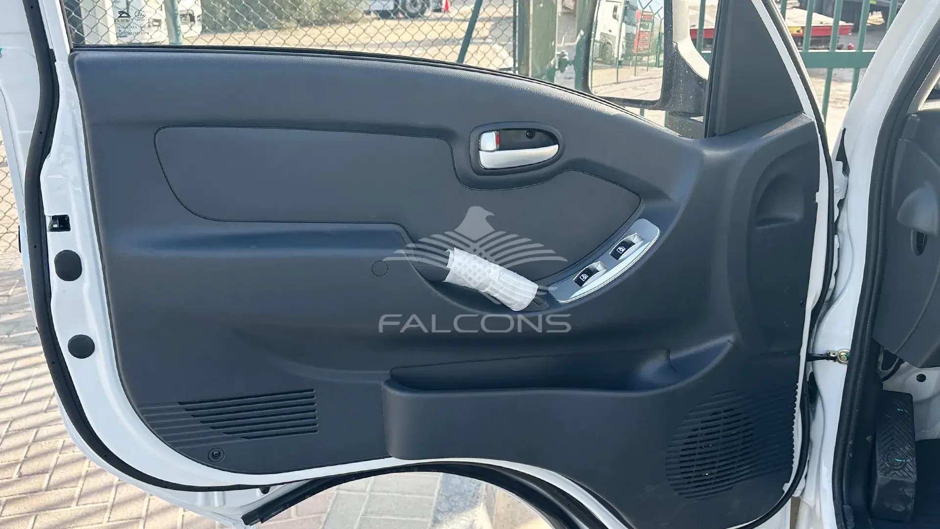 2771CC 2WD ISUZU ENGINE 2T PAYLOAD CARGO MT - Image 16