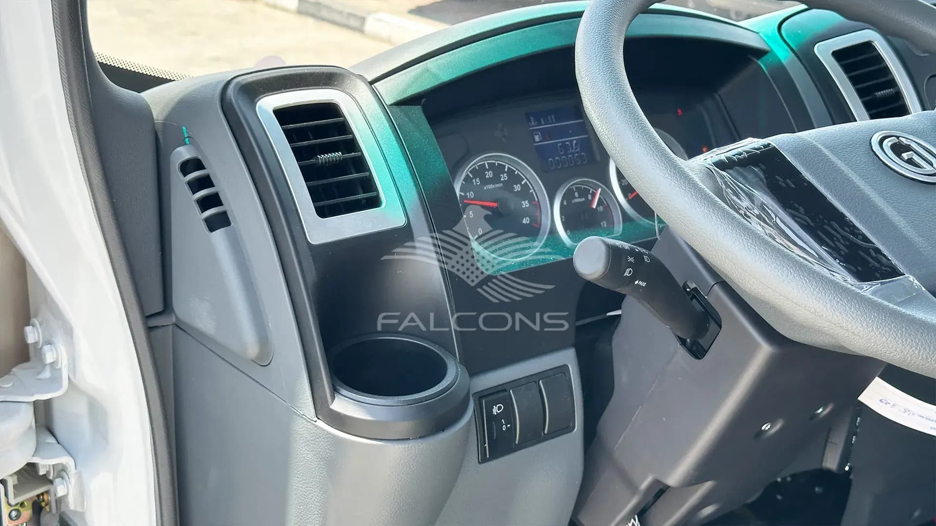 2771CC 2WD ISUZU ENGINE 3T PAYLOAD CARGO MT - Image 19