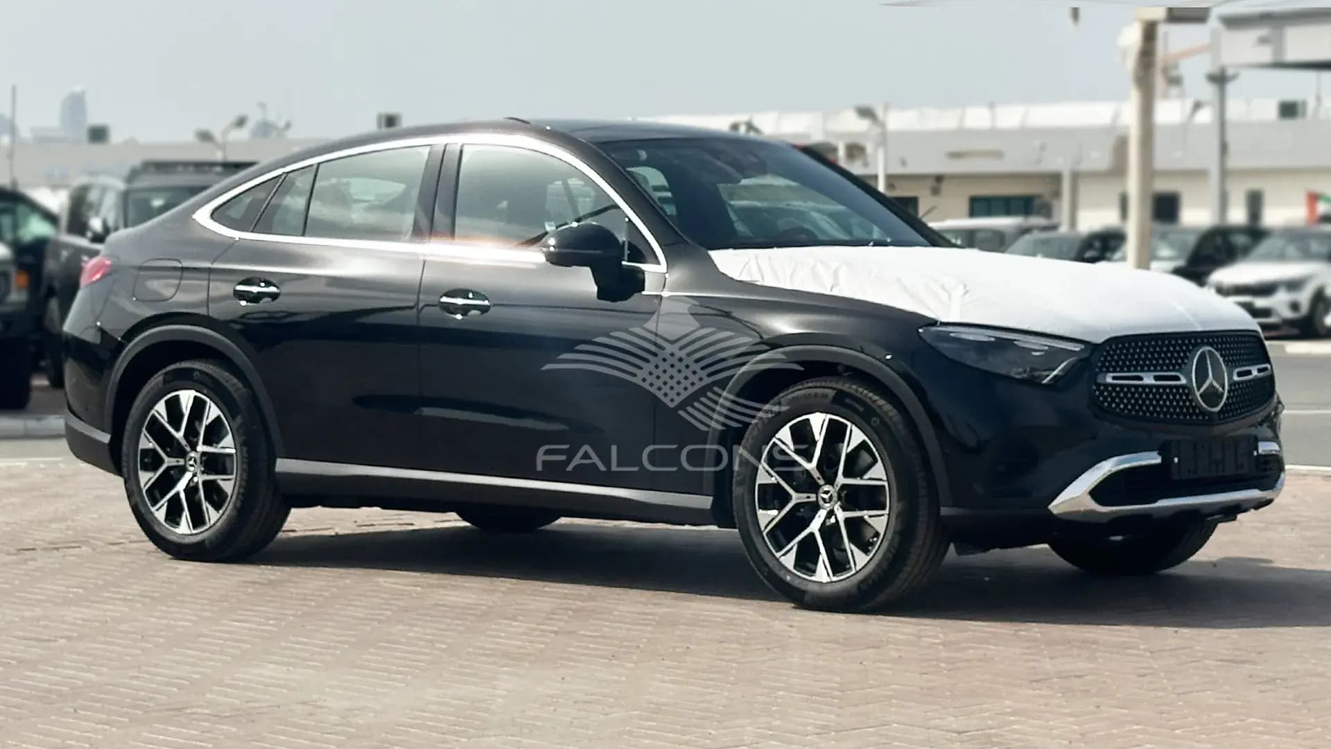 2.0L 300 4MATIC AT Coupe - Image 4