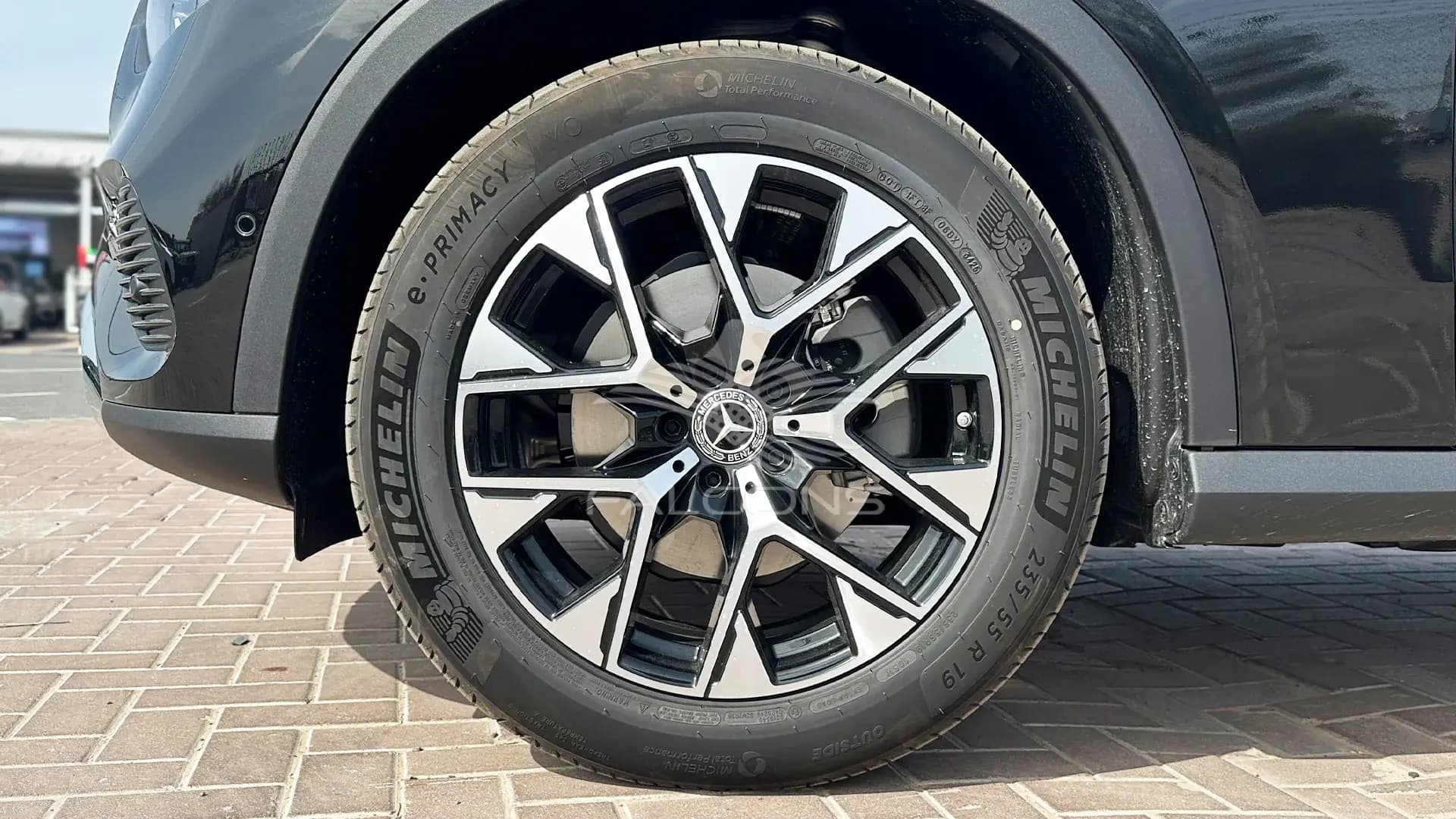 2.0L 300 4MATIC AT Coupe - Image 7