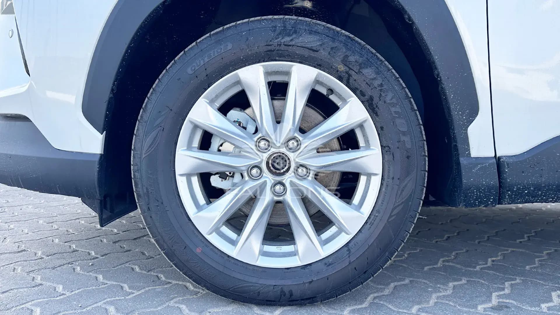 2.0L Deluxe Hybrid AT - Image 7