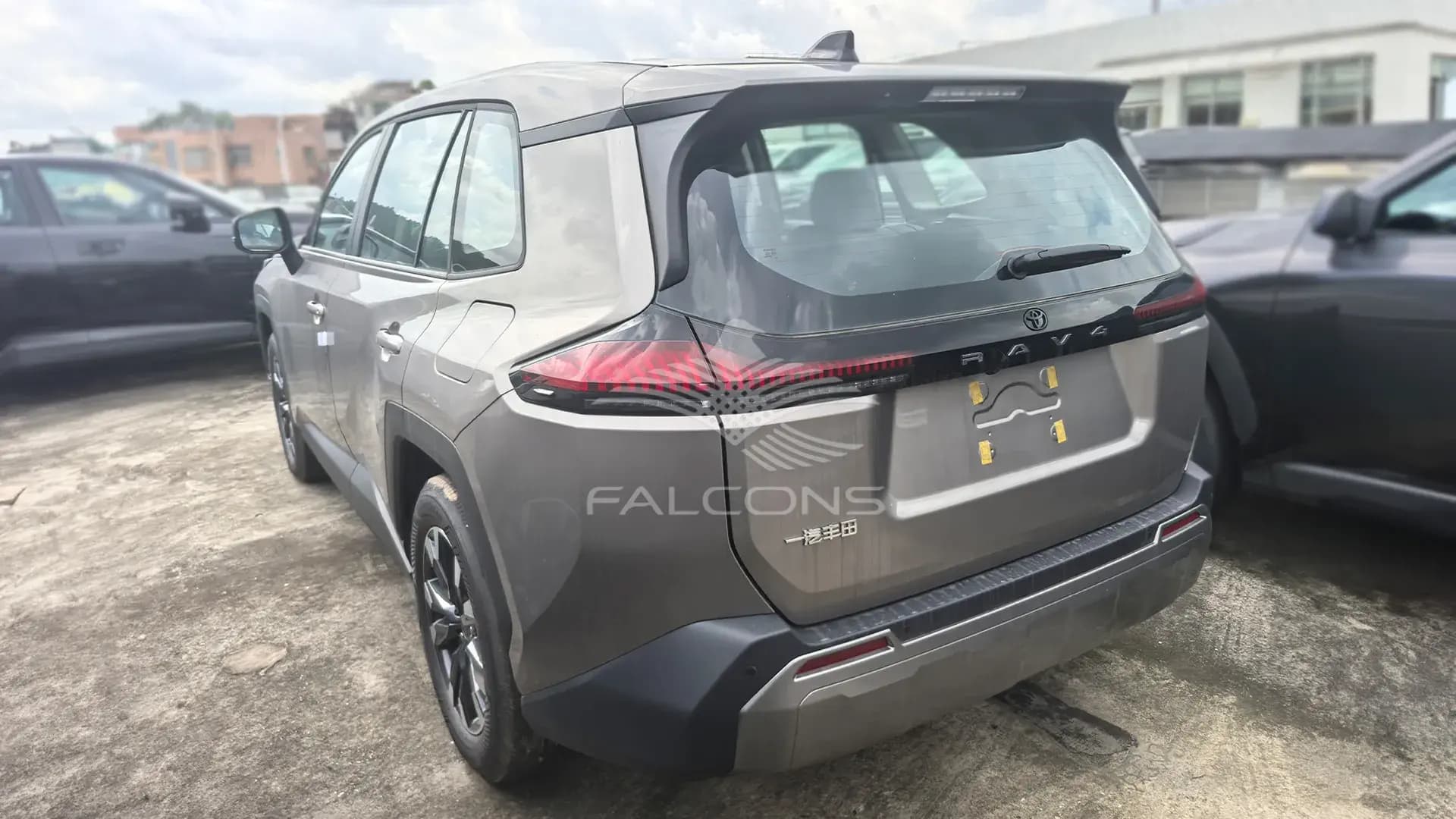 2.0L 2WD LUXURY P AT - Image 8
