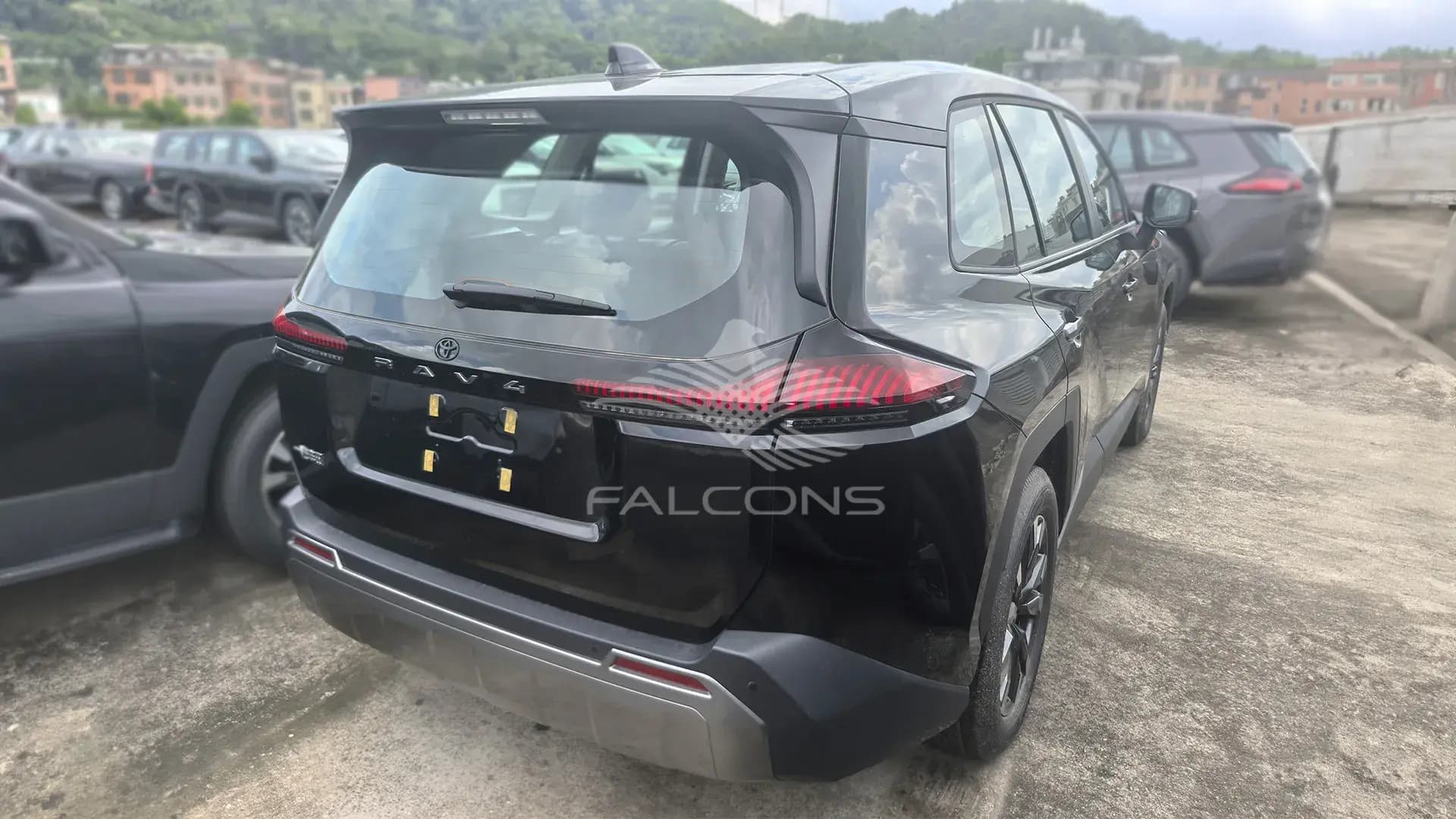 2.0L 2WD LUXURY P AT - Image 10
