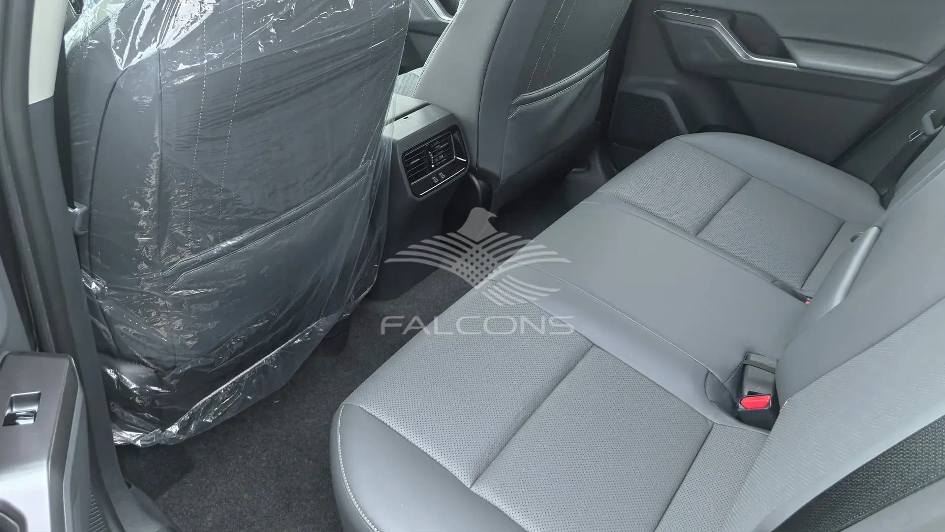 2.0L 2WD LUXURY P AT - Image 17