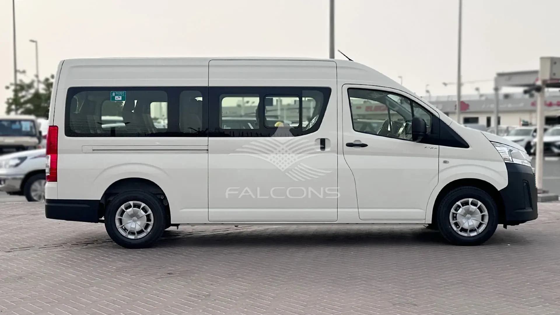 3.5L 6 Cylinders 13 seater 6AT - Image 5