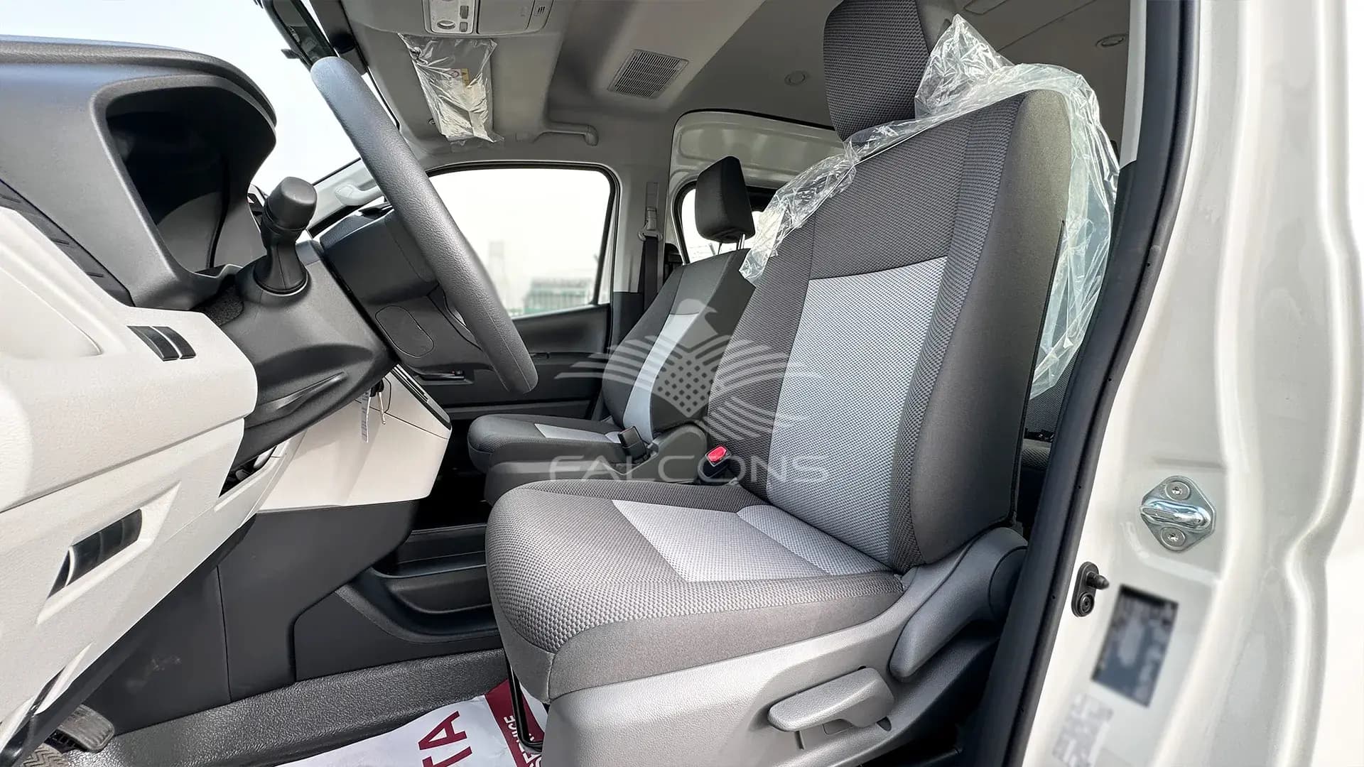 3.5L 6 Cylinders 13 seater 6AT - Image 11
