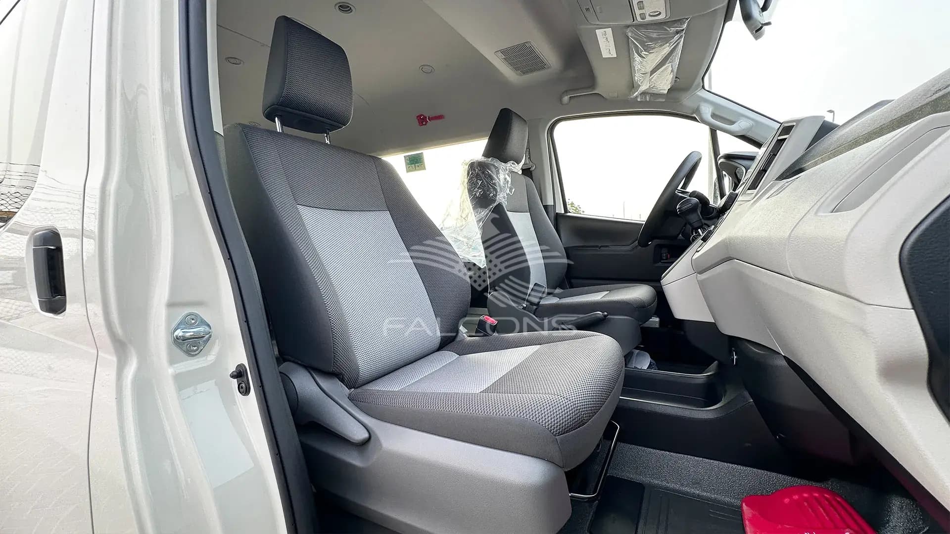 3.5L 6 Cylinders 13 seater 6AT - Image 12