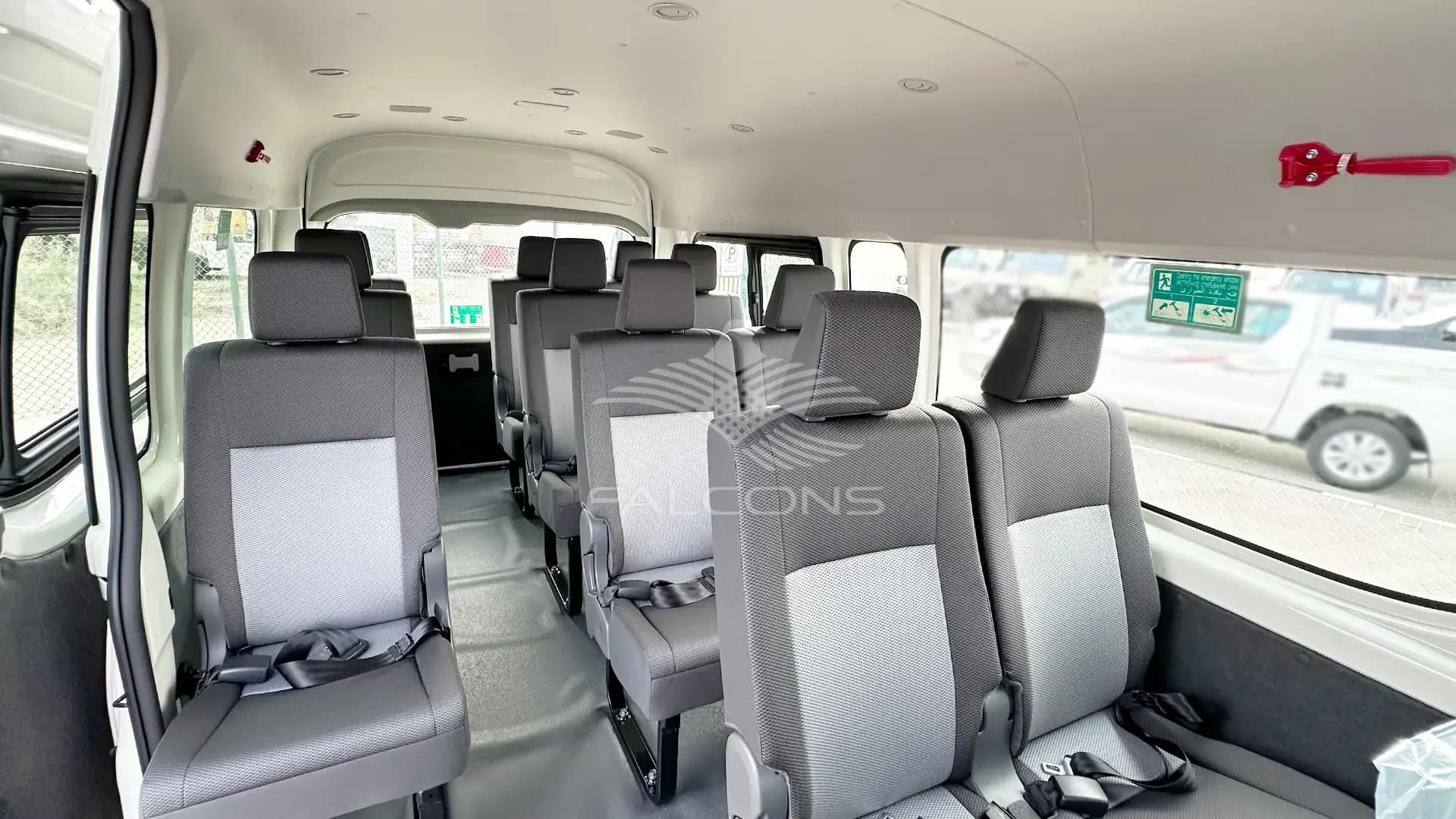 3.5L 6 Cylinders 13 seater 6AT - Image 13