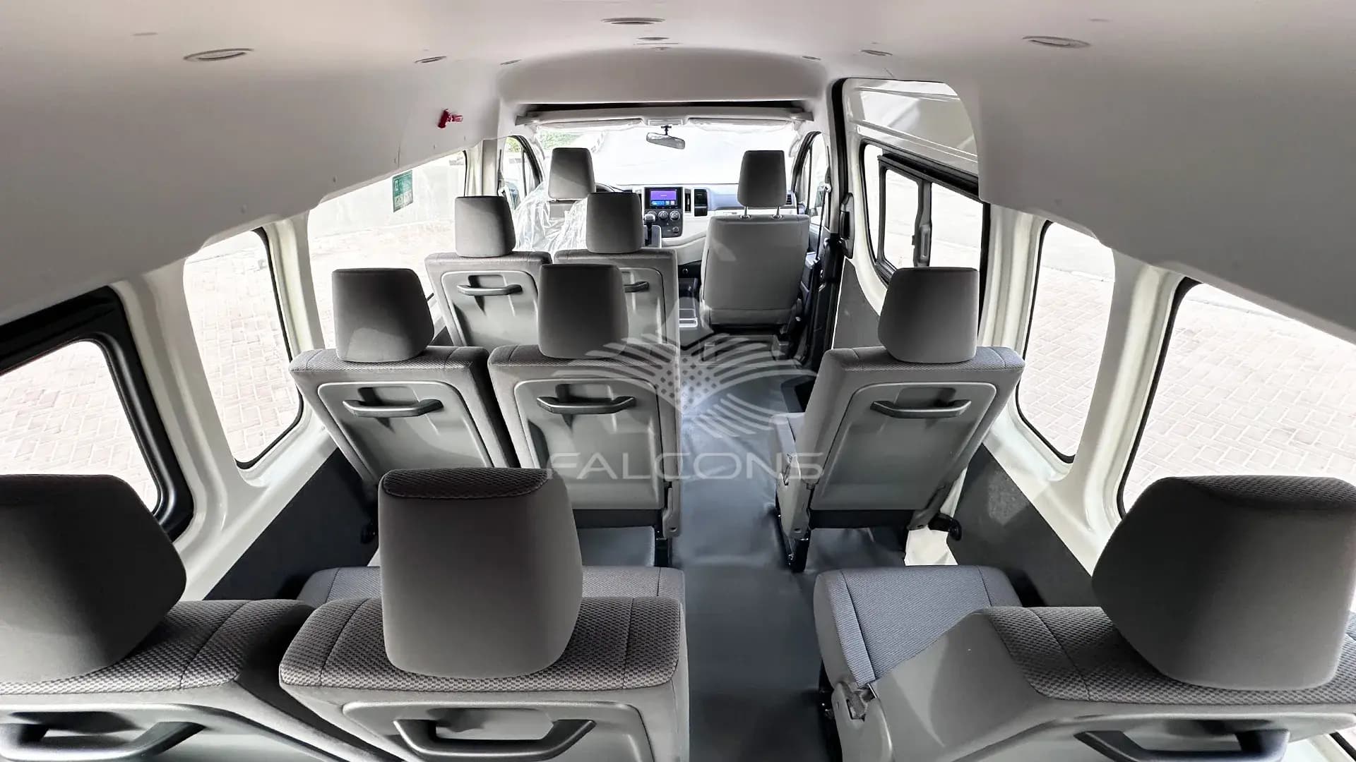 3.5L 6 Cylinders 13 seater 6AT - Image 14