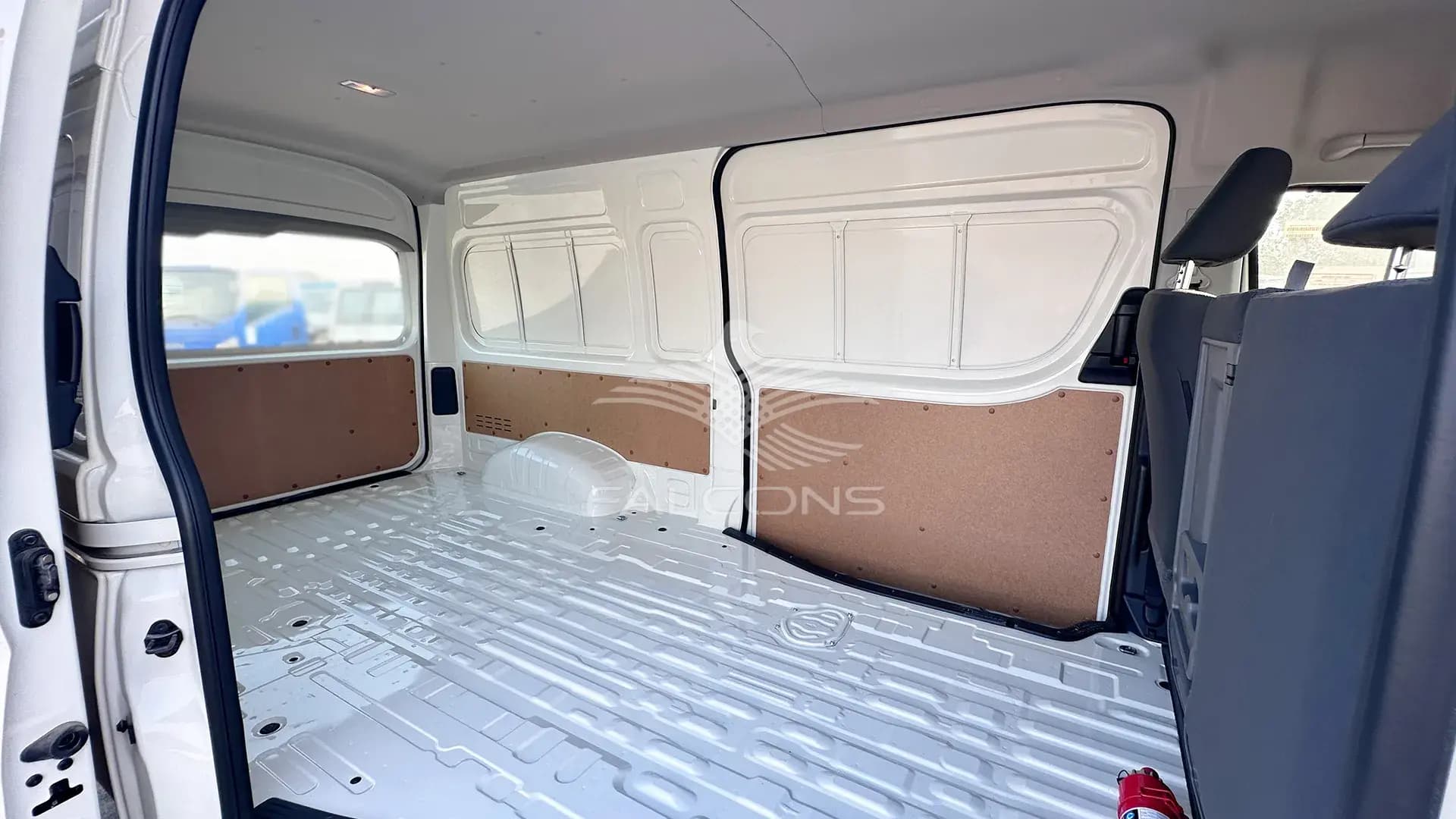 P/HGG23 3.5L 6 C High Roof Cargo AT - Image 18