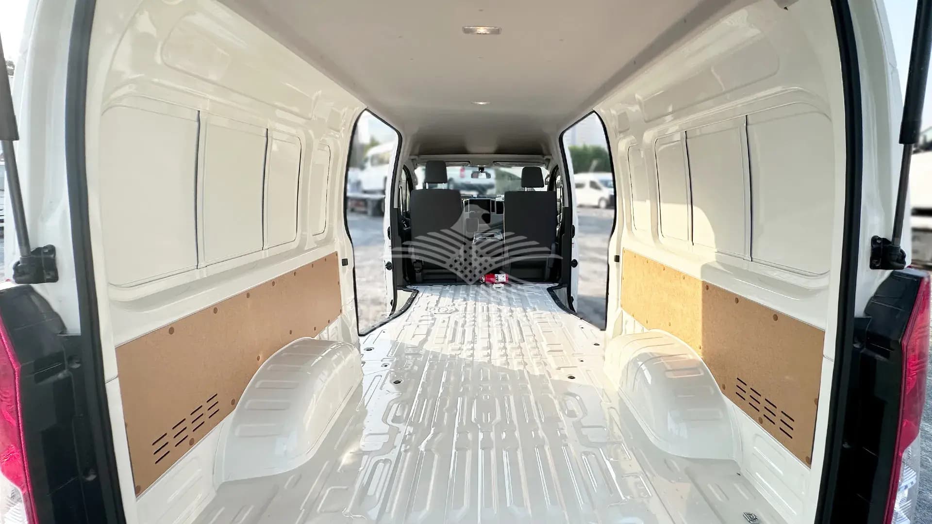 P/HGG23 3.5L 6 C High Roof Cargo AT - Image 19