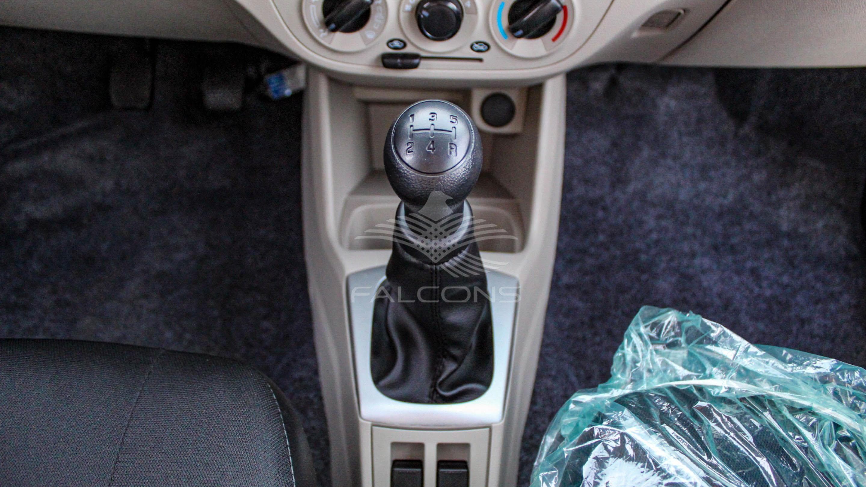 0.8L GLX MT 2023 - Image 10