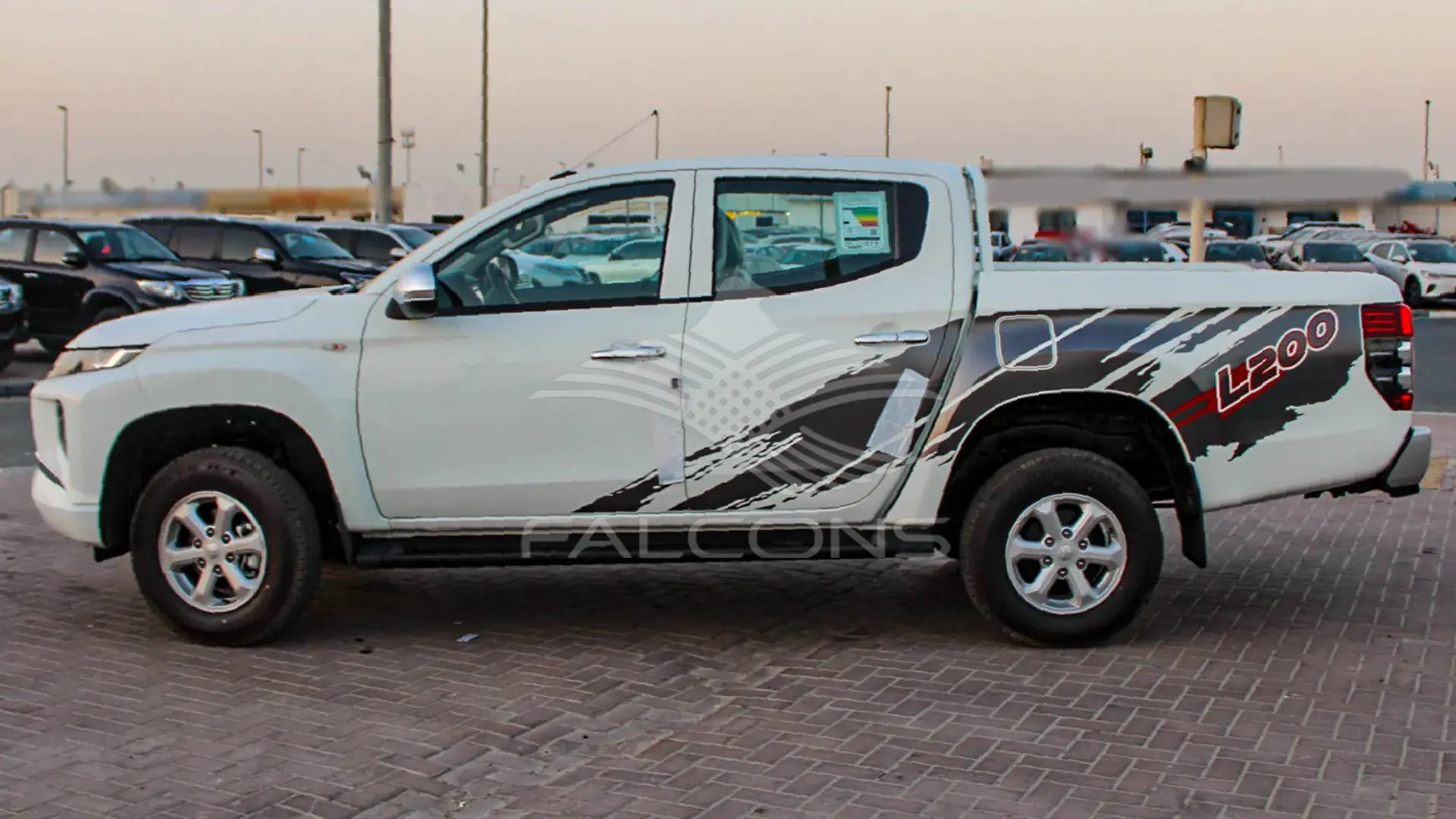 2.5L 4WD CHROME P DC 4WD MT - Image 3