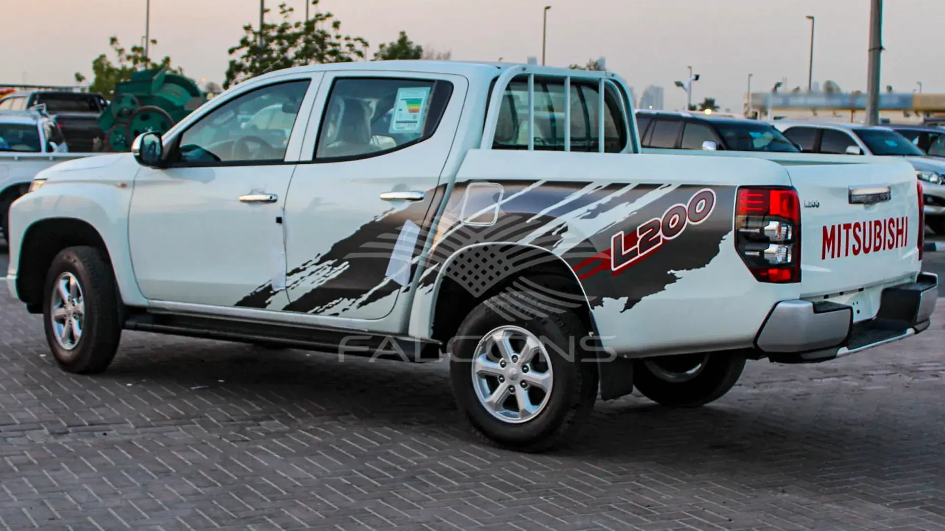 2.5L 4WD CHROME P DC 4WD MT - Image 4