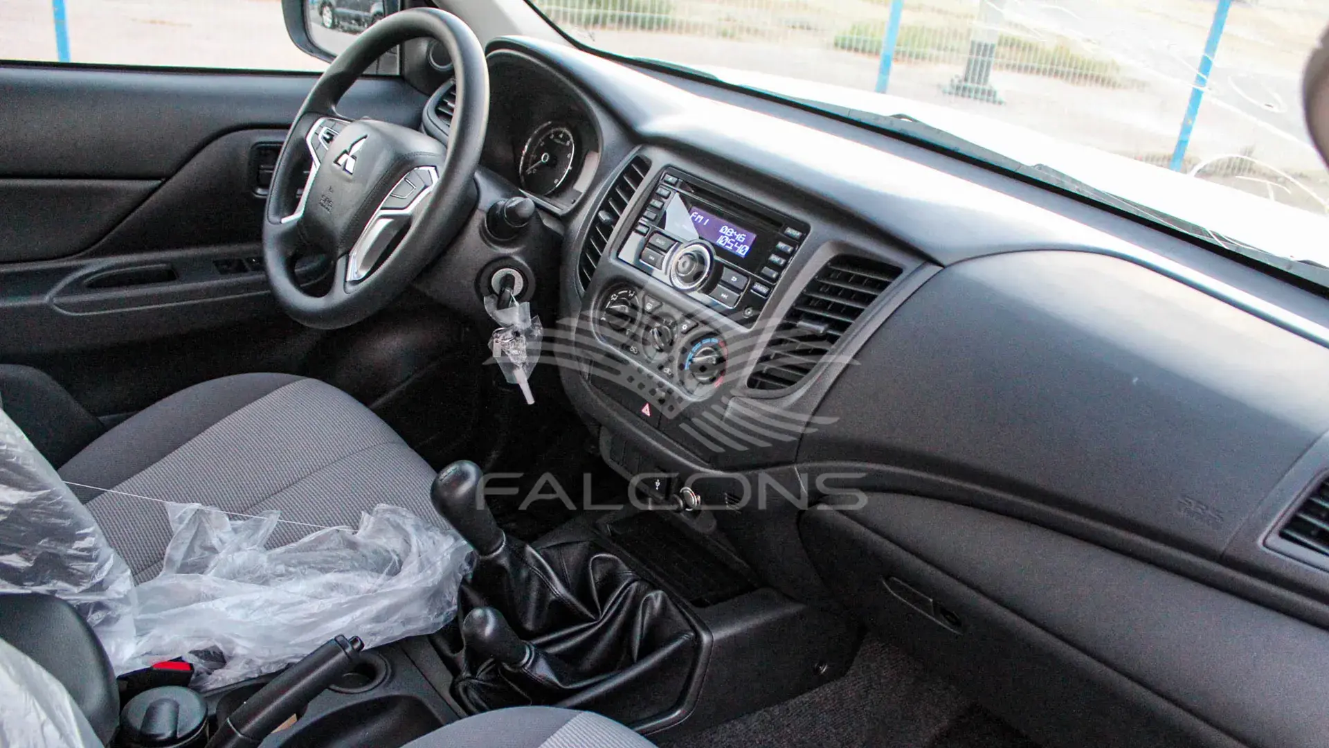 2.5L 4WD CHROME P DC 4WD MT - Image 16