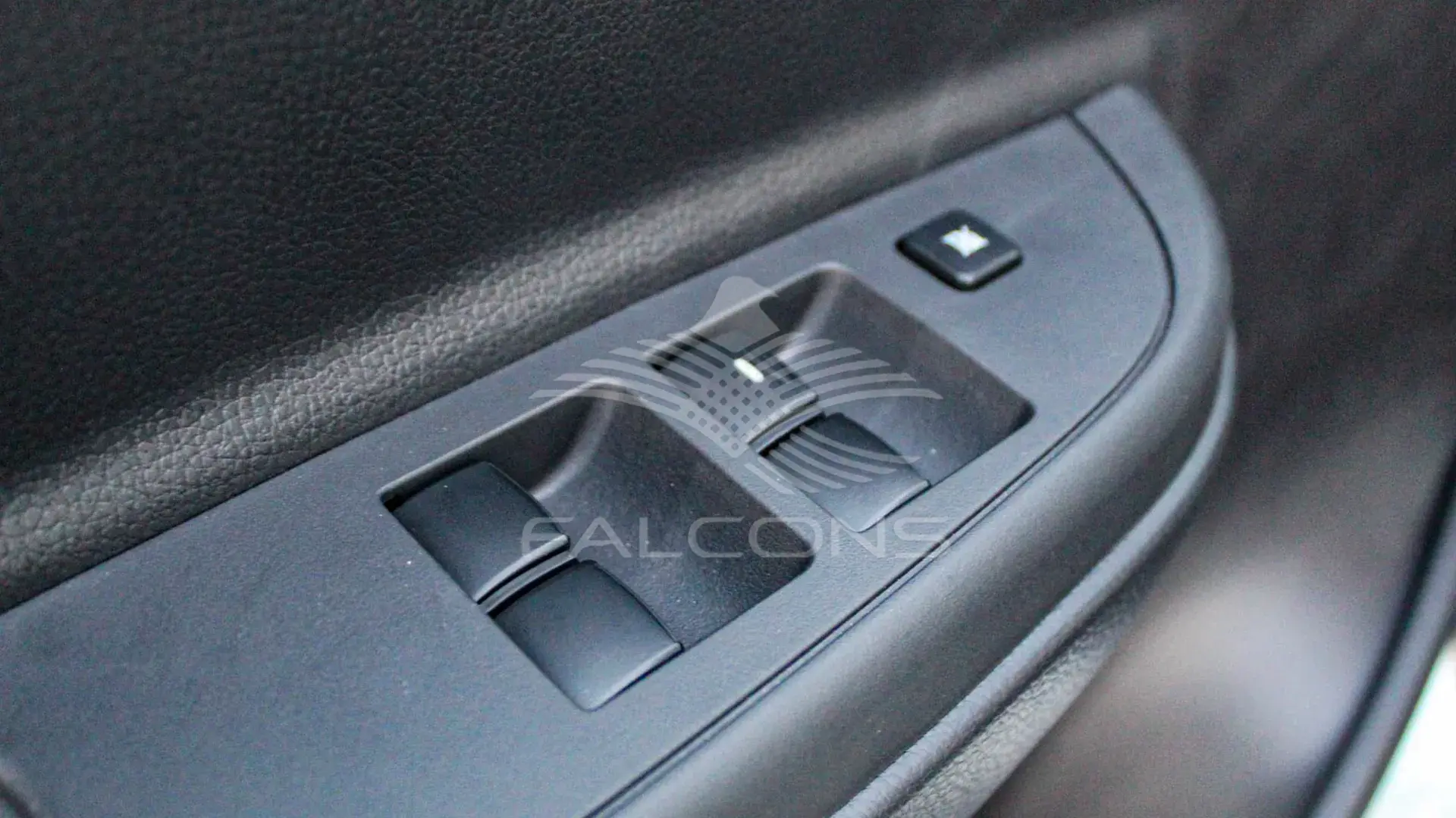 2.5L 4WD CHROME P DC 4WD MT - Image 17