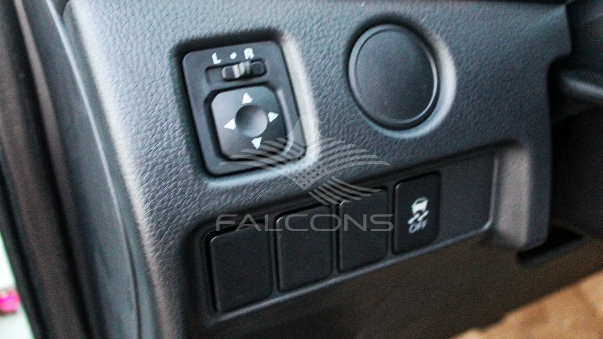 2.5L 4WD CHROME P DC 4WD MT - Image 18