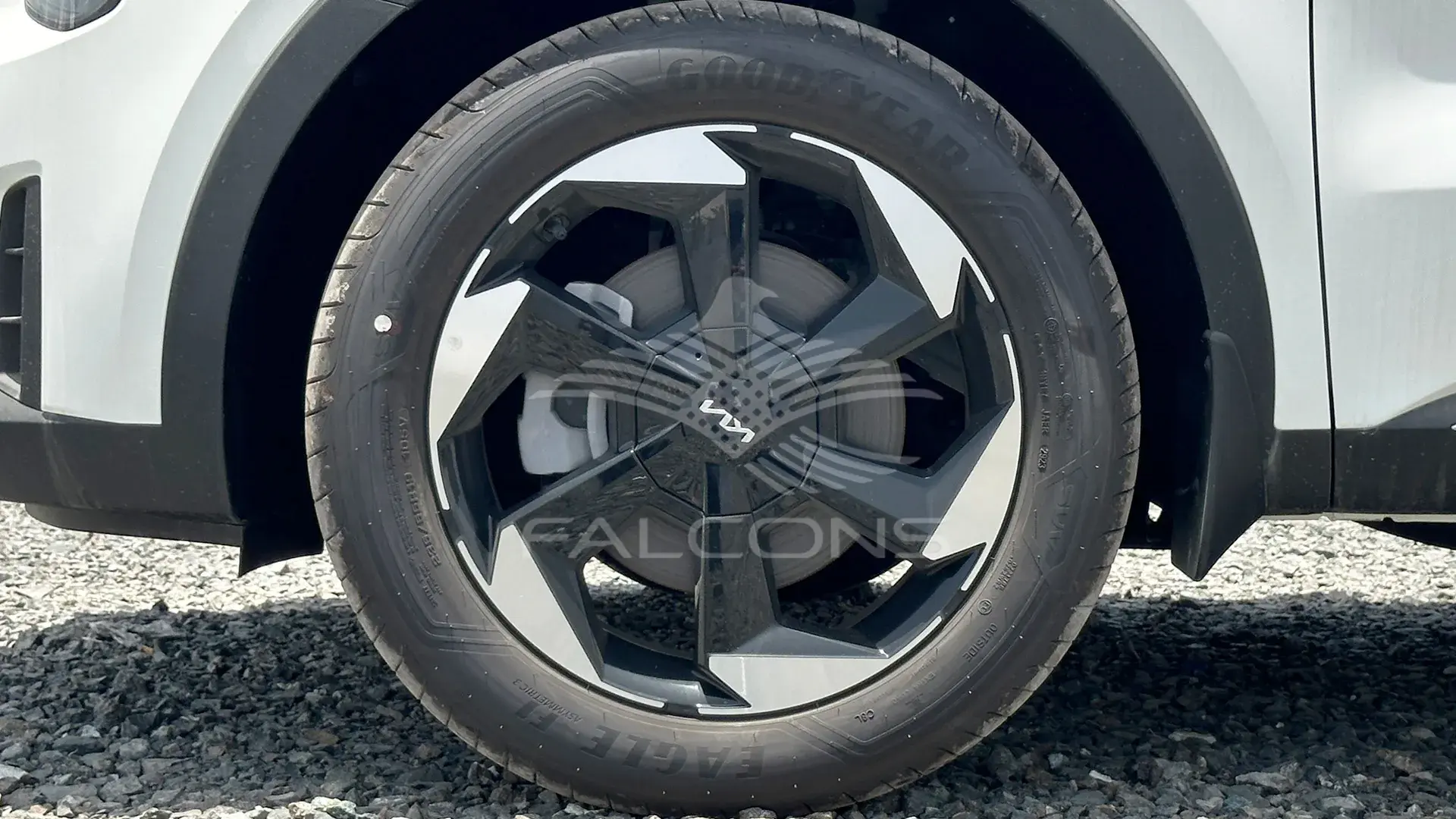 2.5L 4WD Panoramic S.Roof AT - Image 7