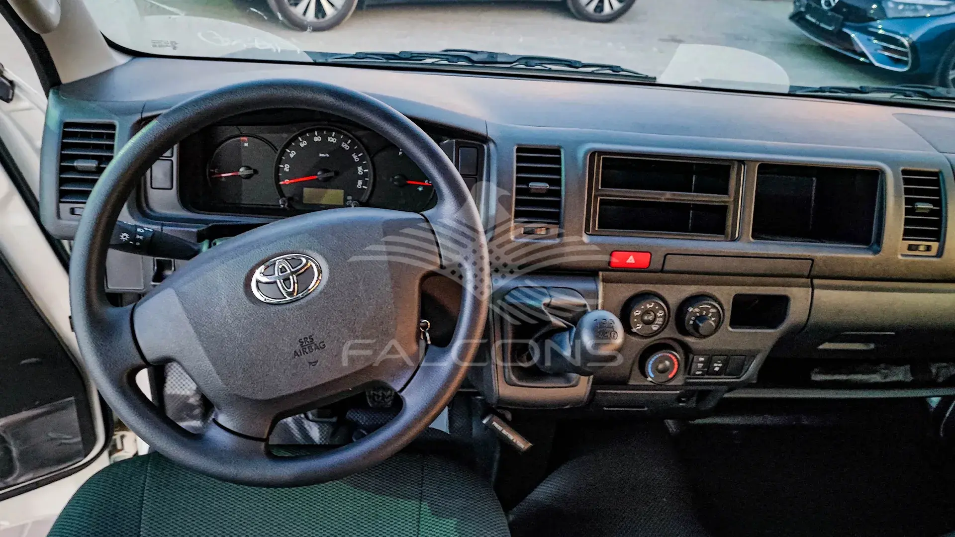 2.5L DLX Wide AC VAN MT - Image 14
