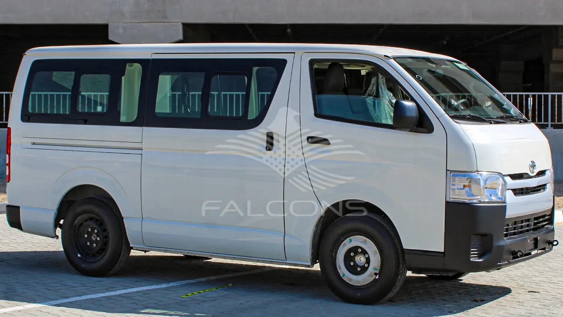 2.5L GLS VAN AC STD MT - Image 8