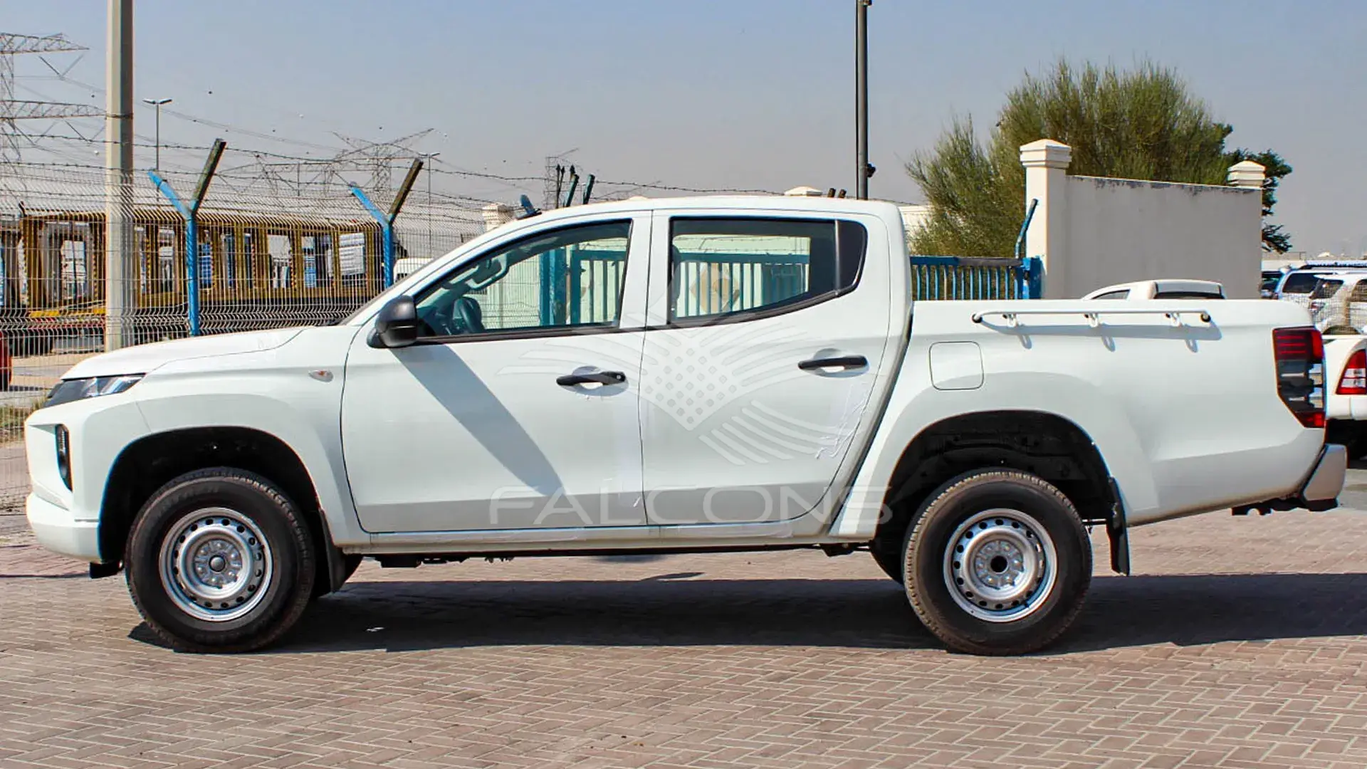 2.5L MT 2023 - Image 5