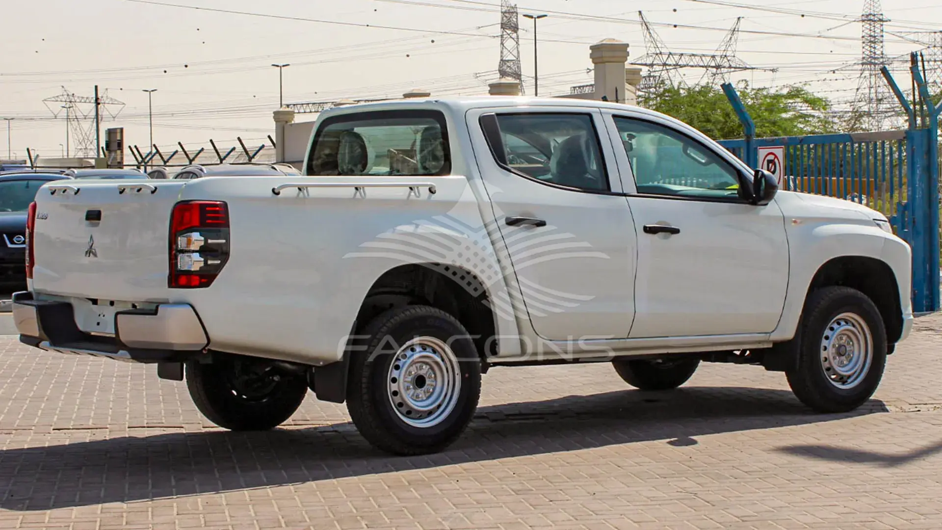 2.5L MT 2023 - Image 8
