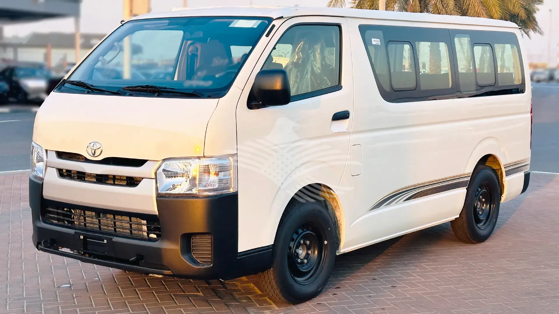 2.5L STD ROOF MT WITH AC