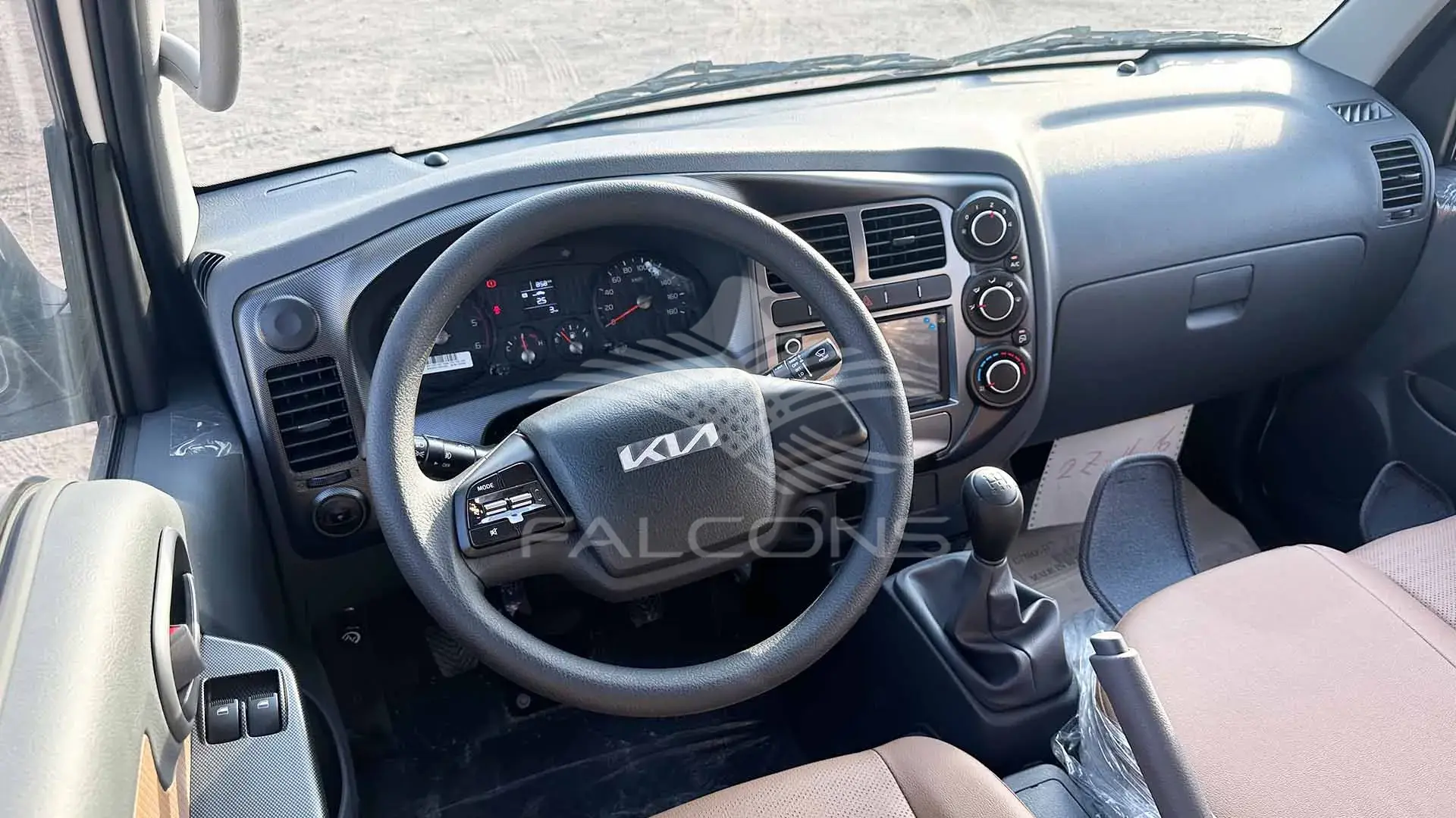 2.7L DOUBLE CABIN D MT - Image 14