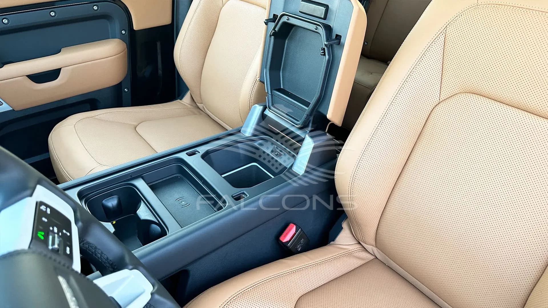3.0L 90 P400 HSE AWD AT - Image 16