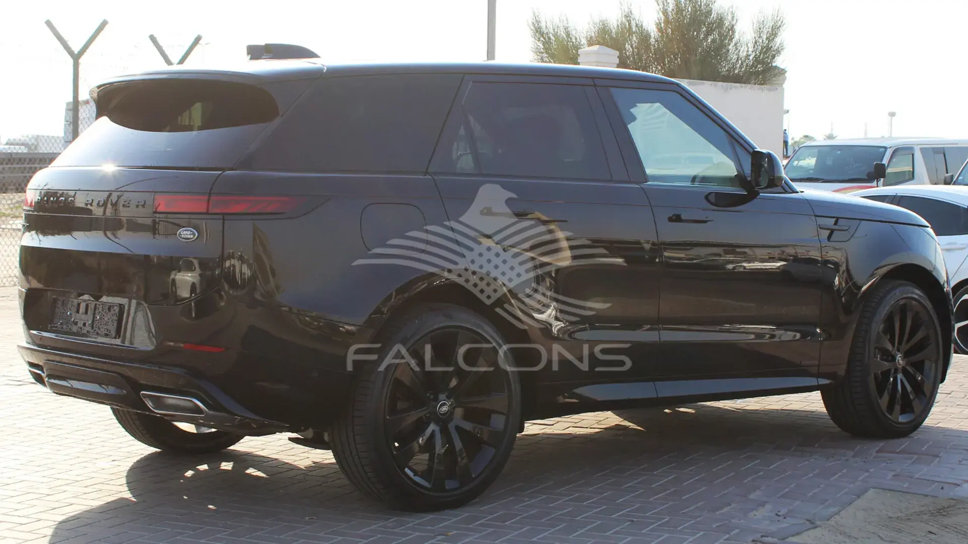 3.0L Sport Petrol P400 Autobiography AT - Image 4