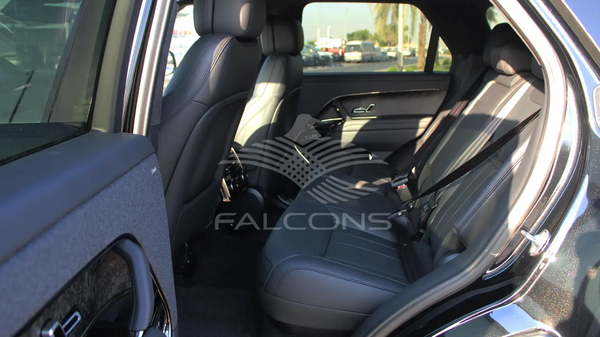 3.0L Sport Petrol P400 Autobiography AT - Image 10