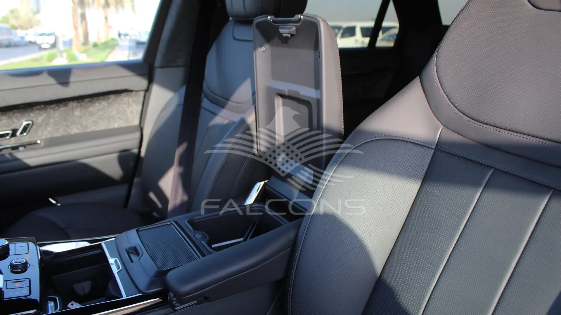 3.0L Sport Petrol P400 Autobiography AT - Image 18