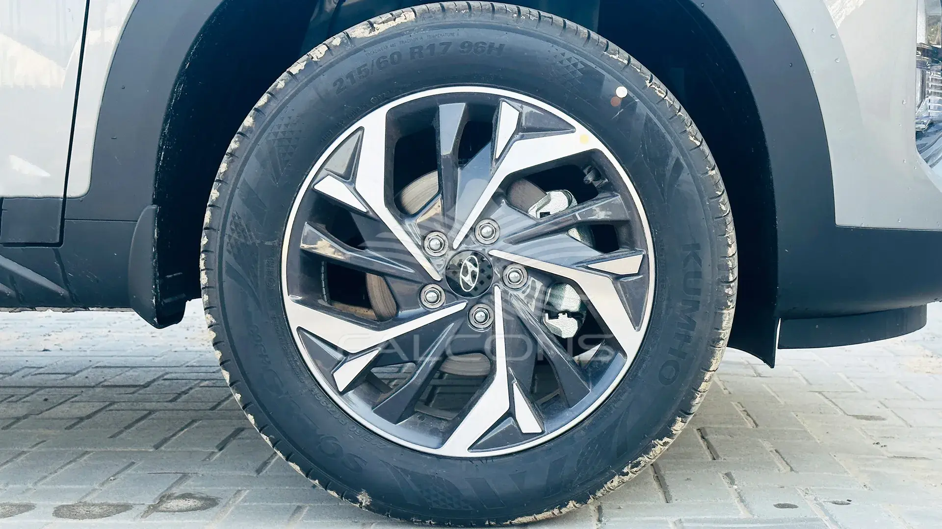 1.5L premier New face AT - Image 9