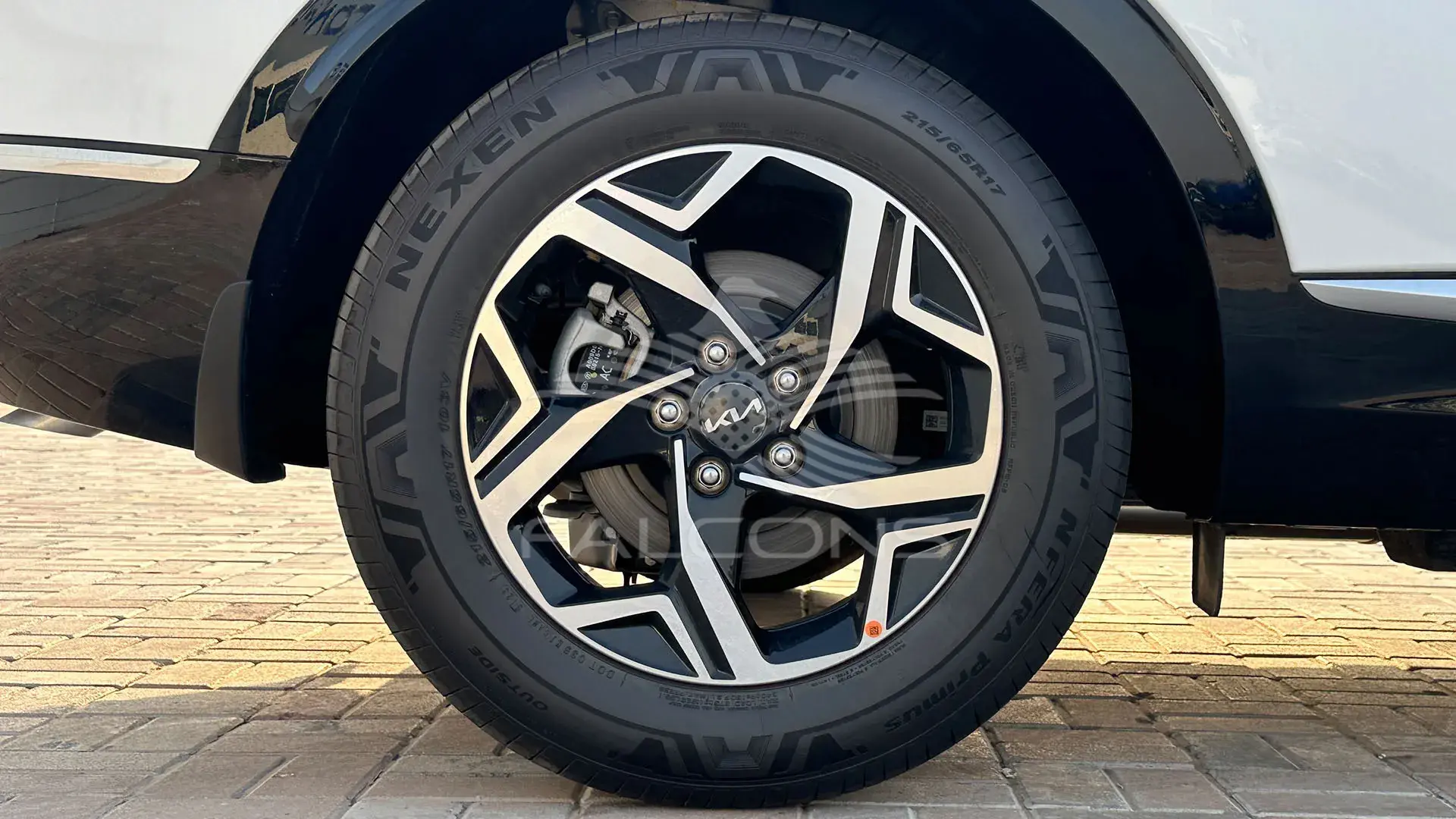 1.6L 2WD F AT - Image 9