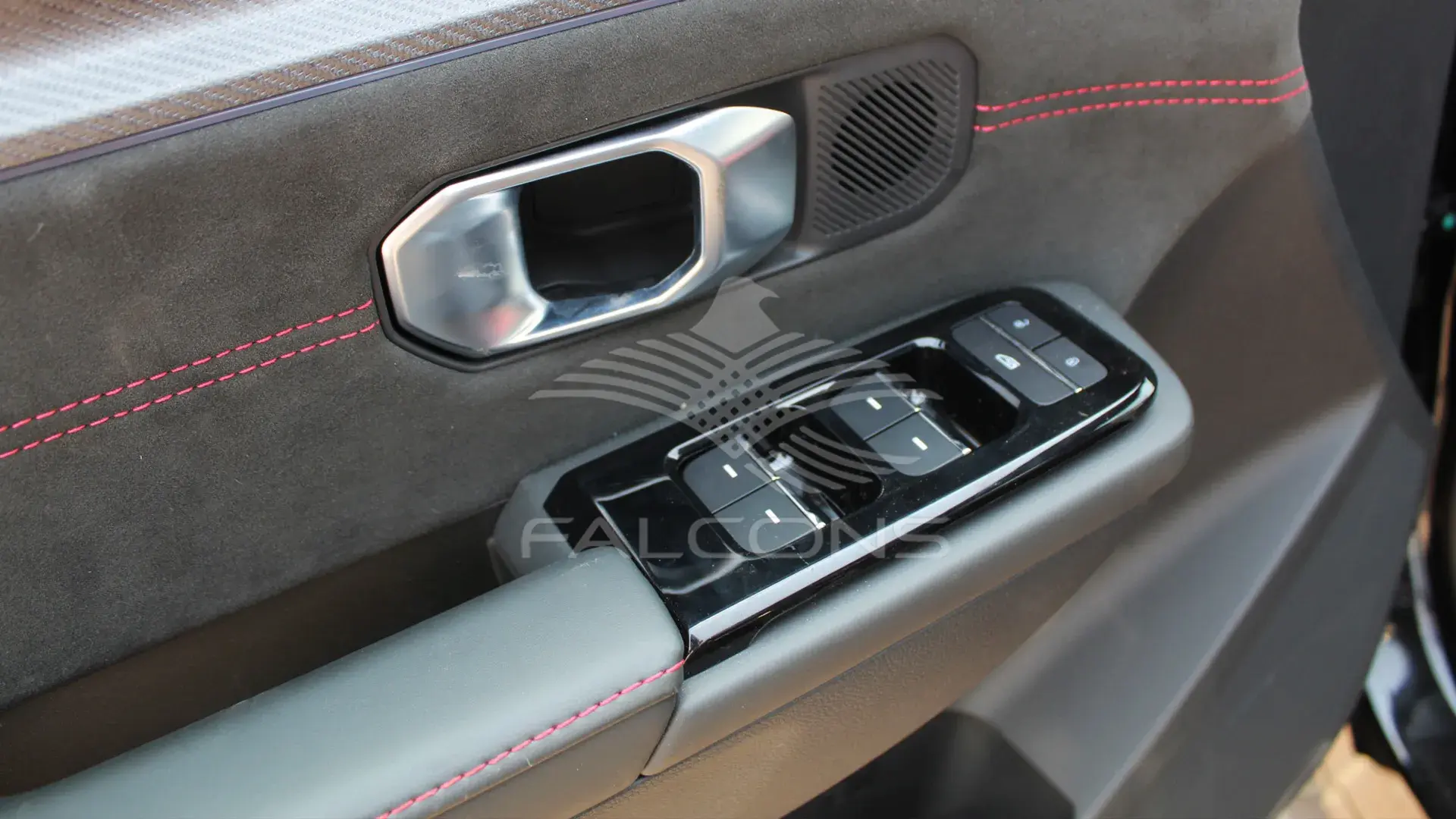 1.6L L4 5Seater AT - Image 15