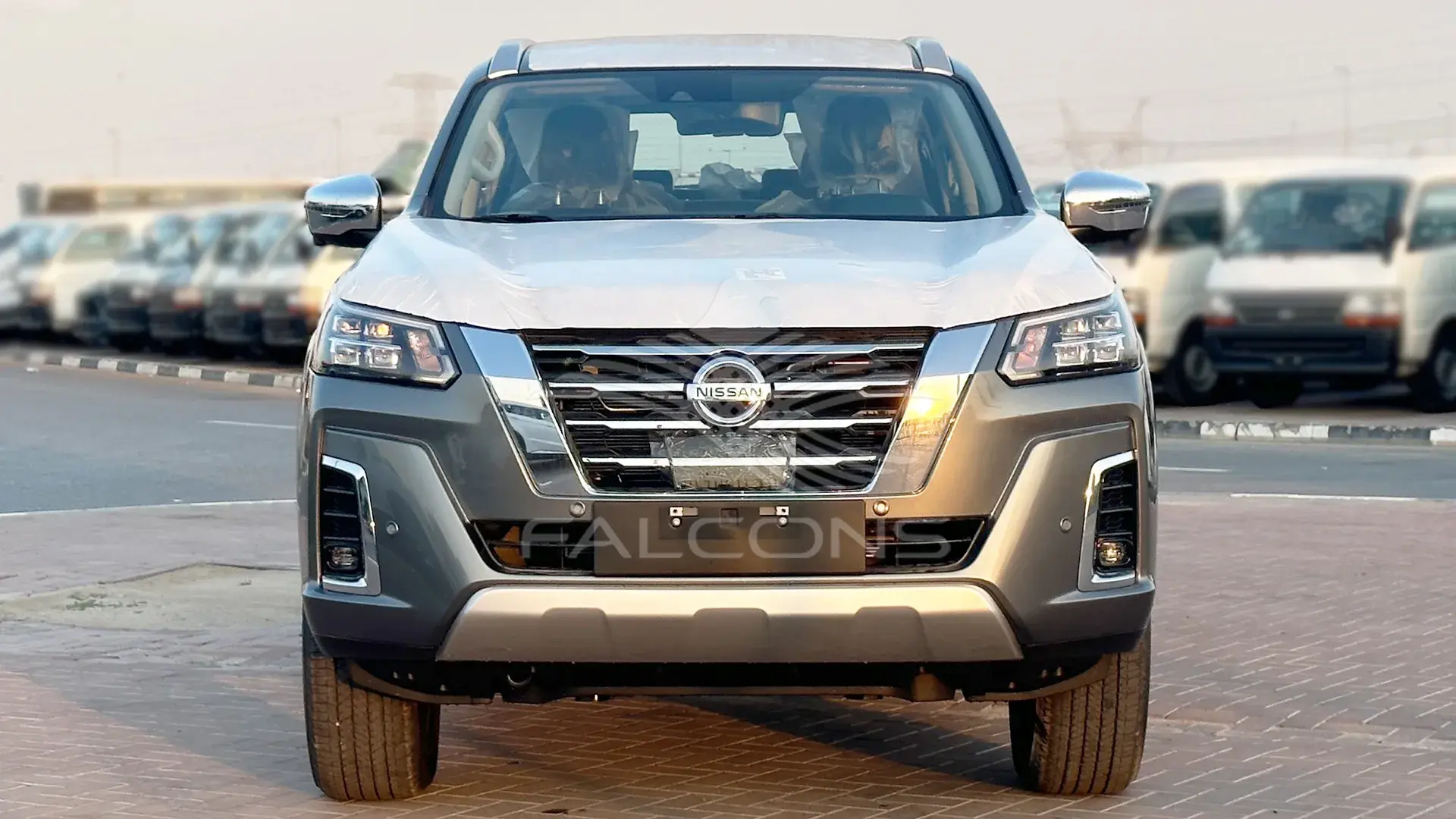 2.5L 4WD P 7S PLATINUM AT - Image 6