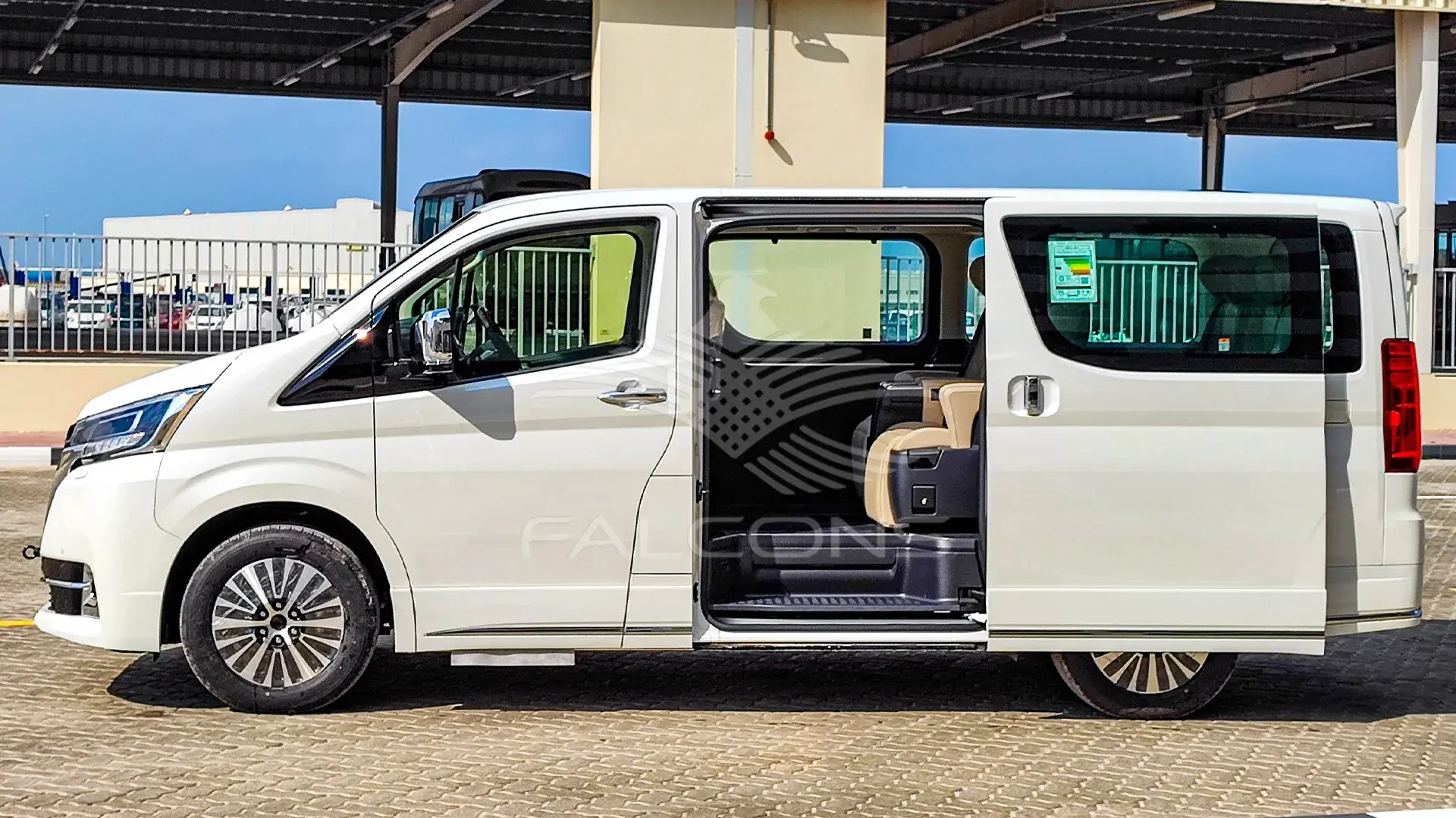2.8L DSL V AT - Image 8
