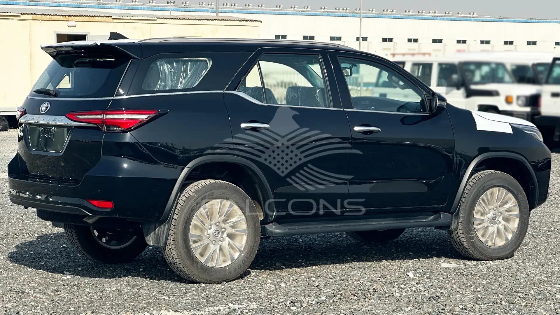 2.8L EXECUTIVE 4X4 Turbo ABS Airbags AT - Image 4