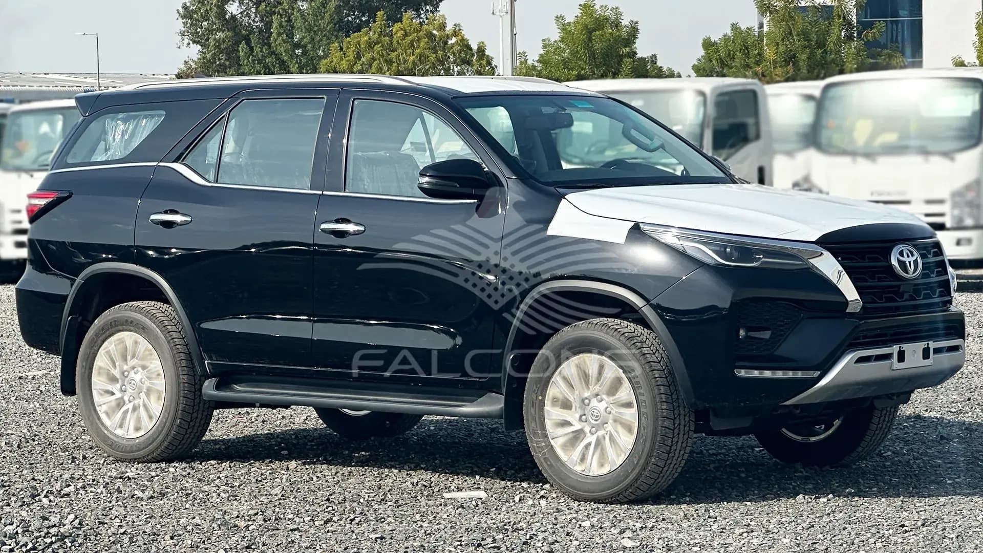 2.8L EXECUTIVE 4X4 Turbo ABS Airbags AT - Image 5