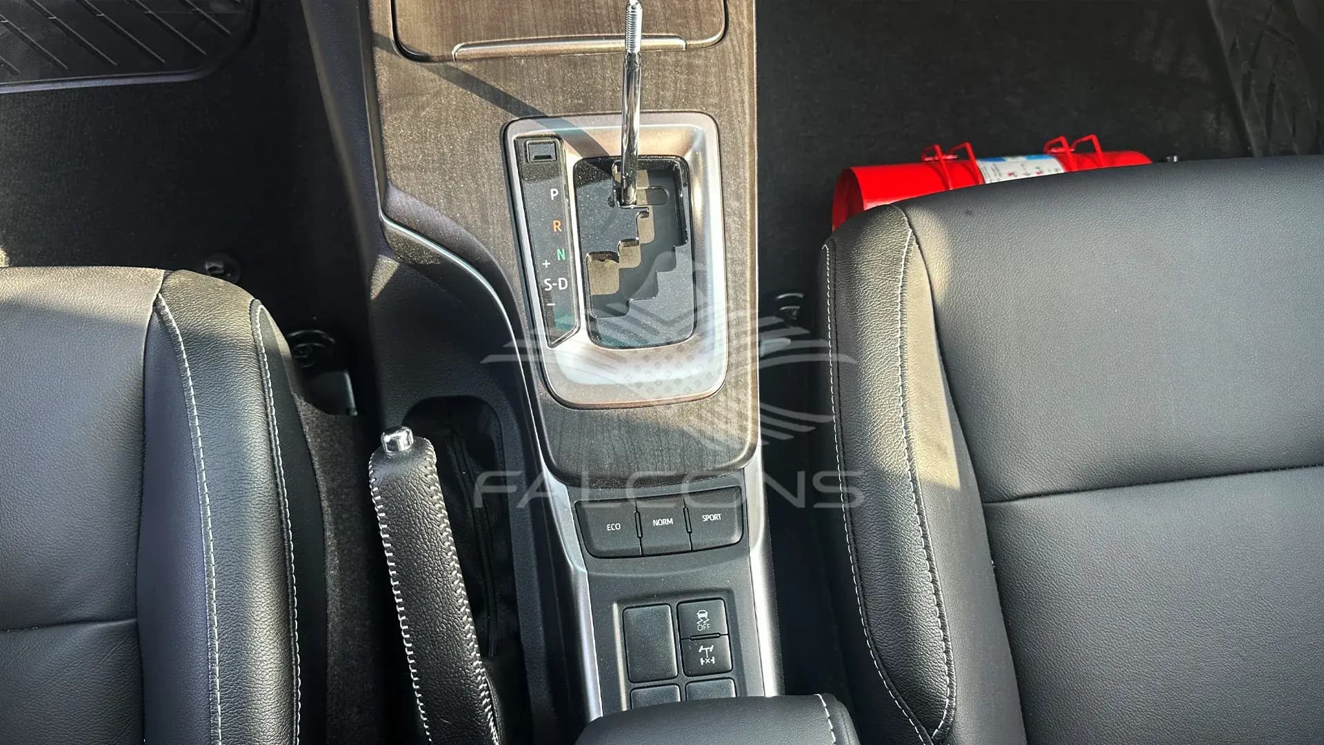 2.8L EXECUTIVE 4X4 Turbo ABS Airbags AT - Image 18