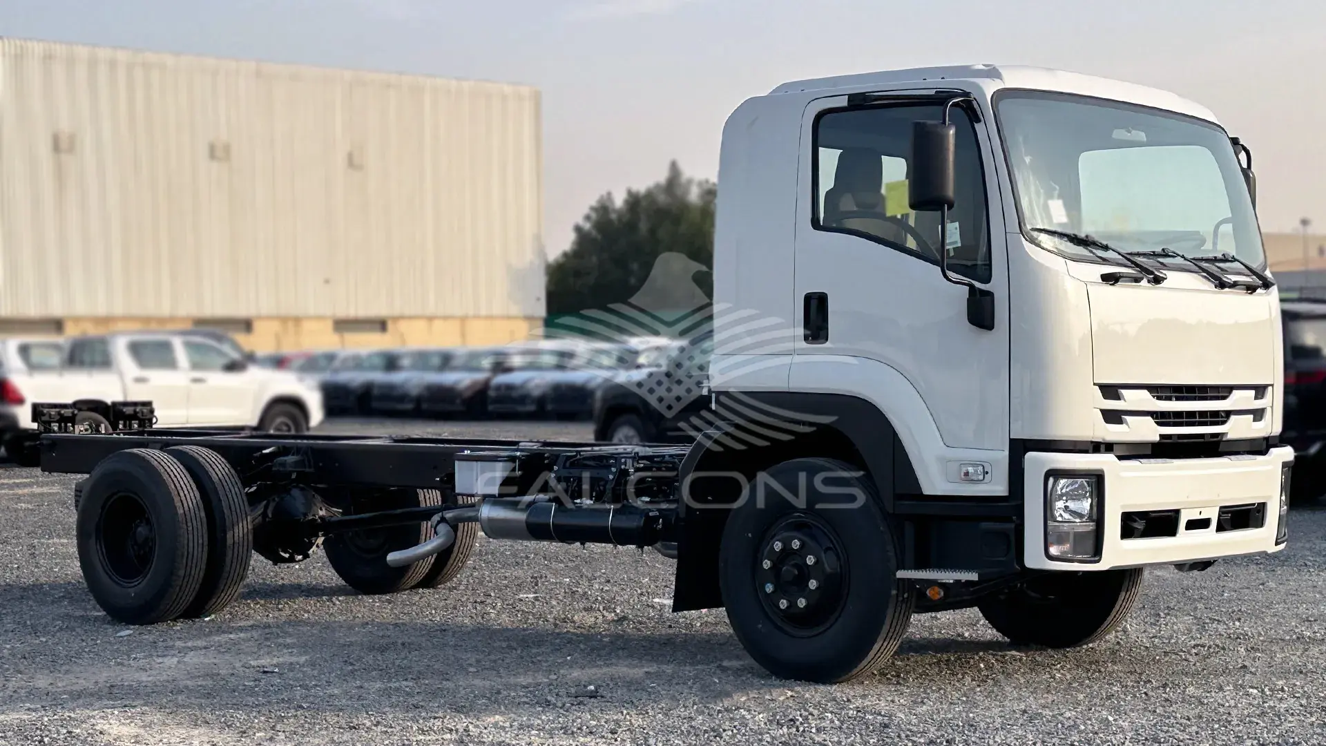8.0L 33P CAB Chassis MT - Image 5