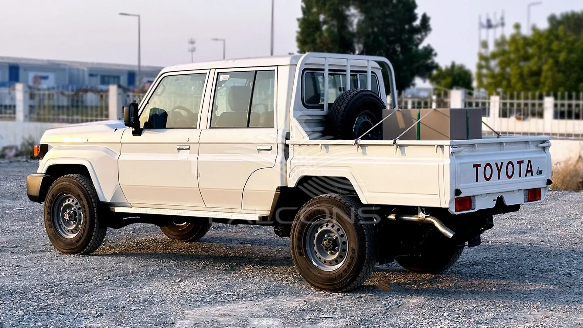 4.2L 6STR DSL DC ABS & AIRBAG MT - Image 2
