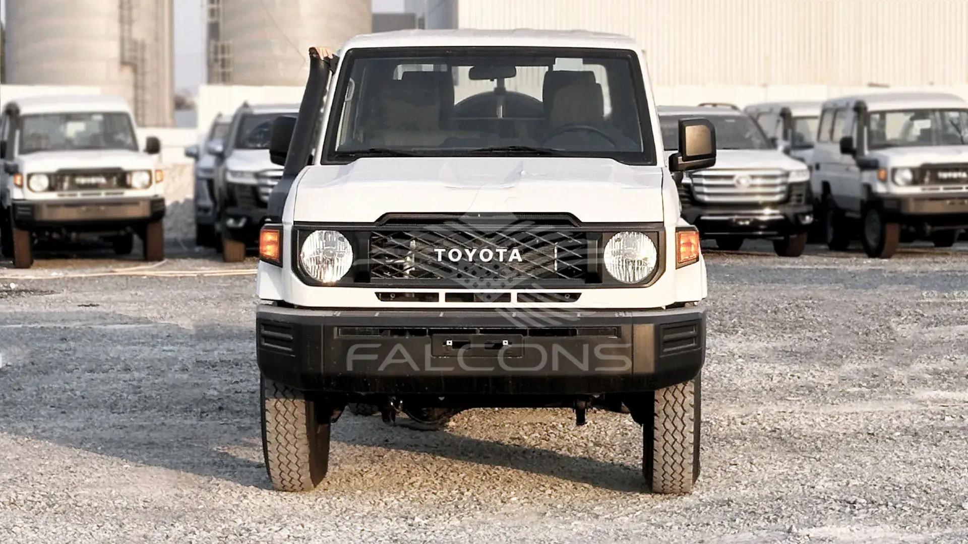 4.2L 6STR DSL DC ABS & AIRBAG MT - Image 6