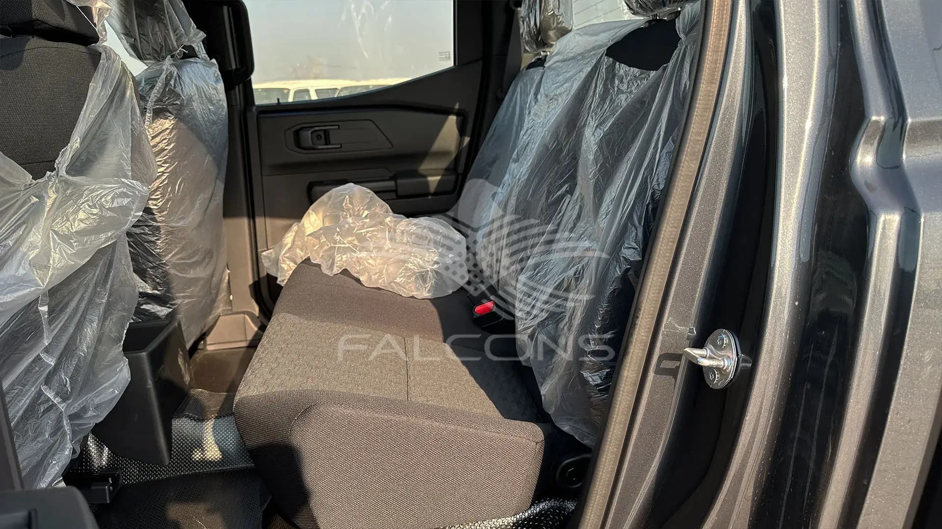 2.4L D DC 4WD GL Chrome MT - Image 11