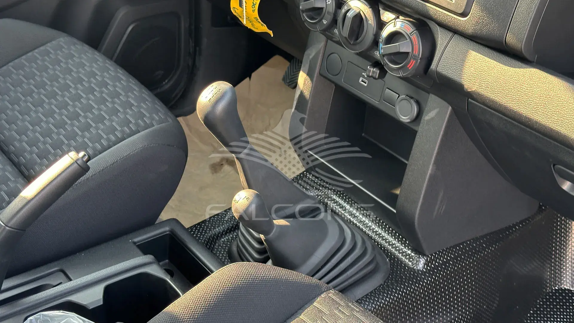2.4L D DC 4WD GL Chrome MT - Image 16
