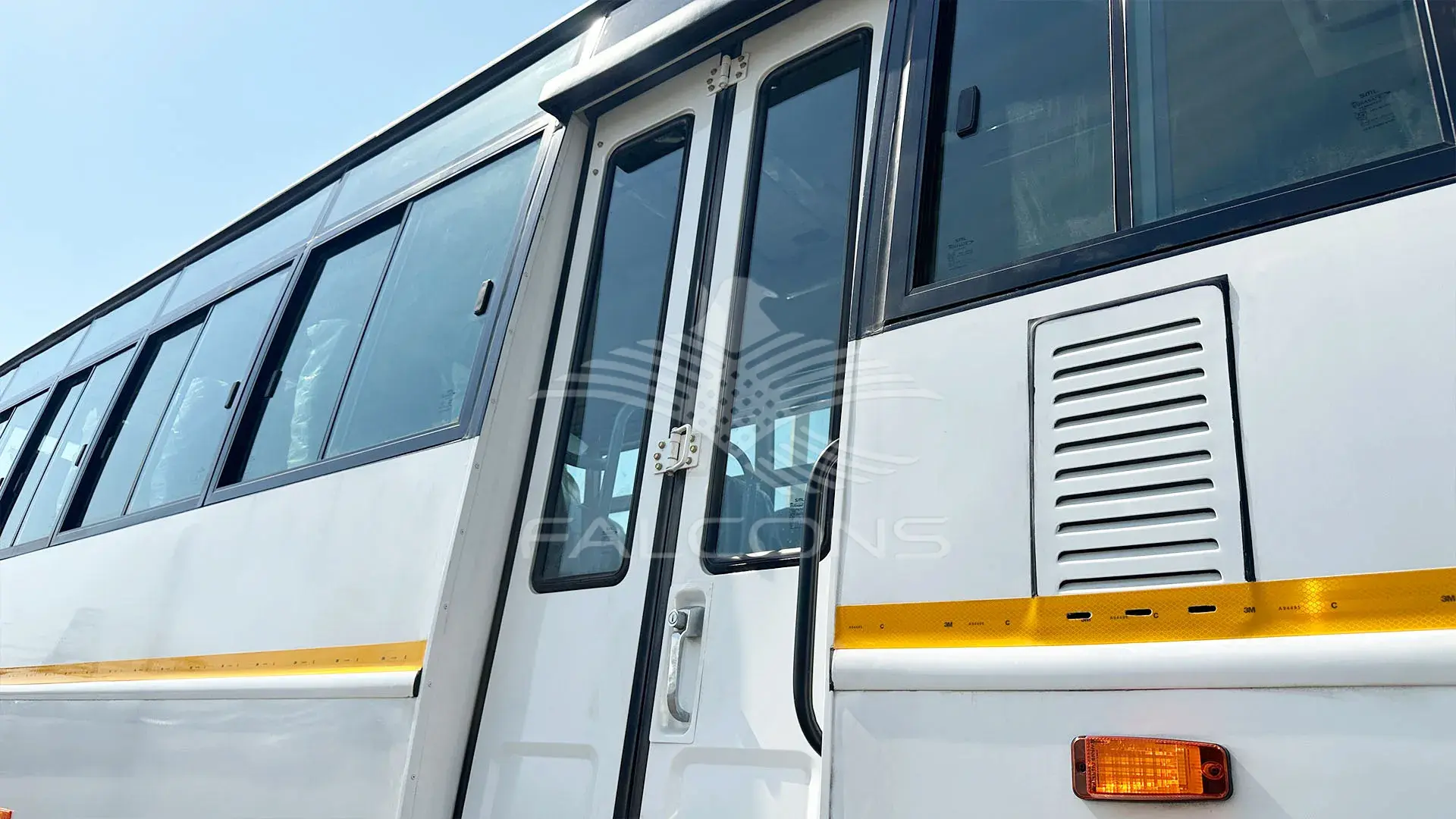 3455cc 35 STR NON AC 4x2 LHD Diesel MT - Image 7