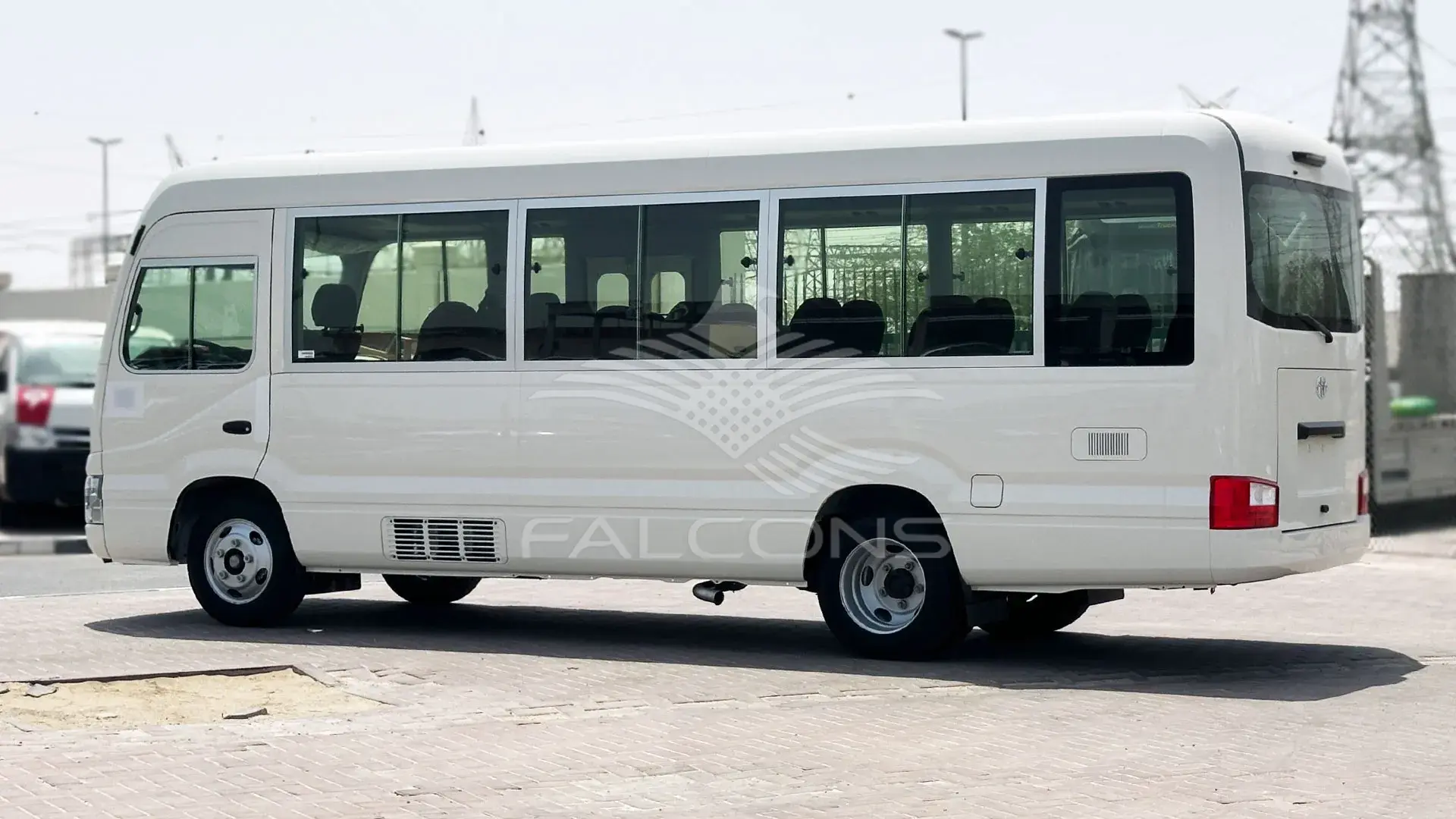 2.7L Bus Petrol 30-Seater - Image 2